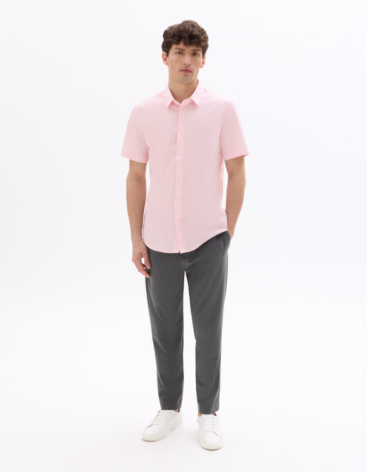 Slim Fit Poly-Cotton Solid Spread collar Shirts