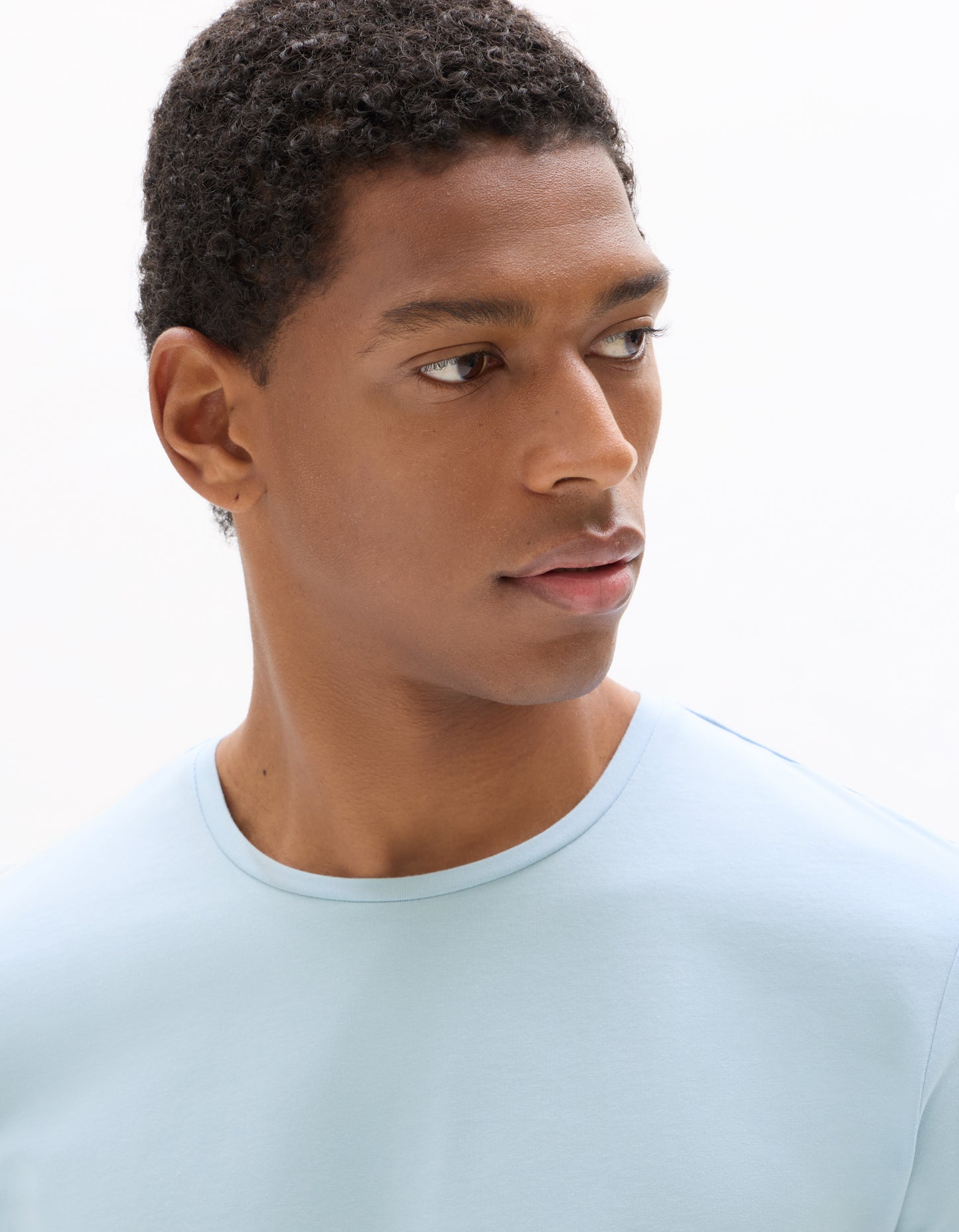 Celio Solid Slim Fit Cotton-Blend Blue Tshirts