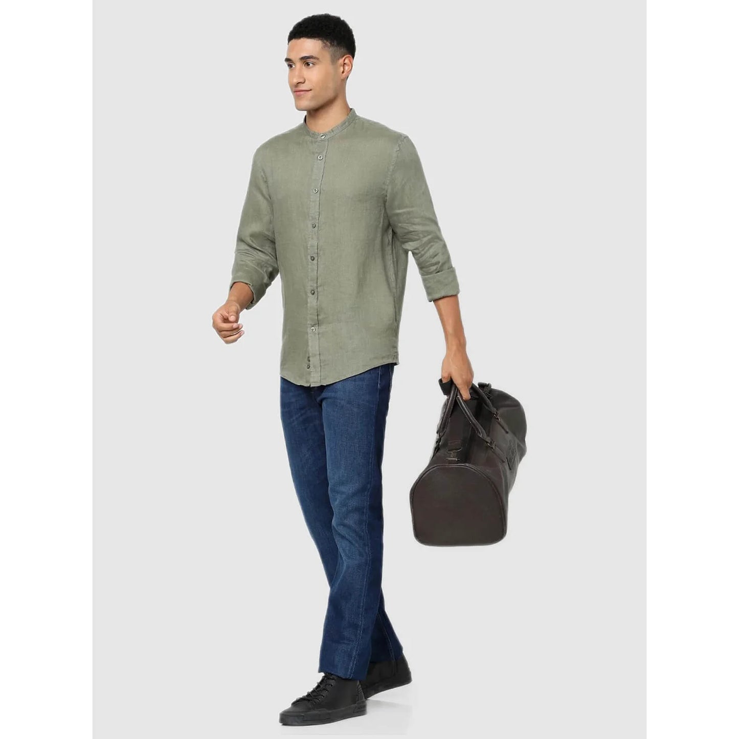 Celio* Solid Regular Fit Linen Green Shirt