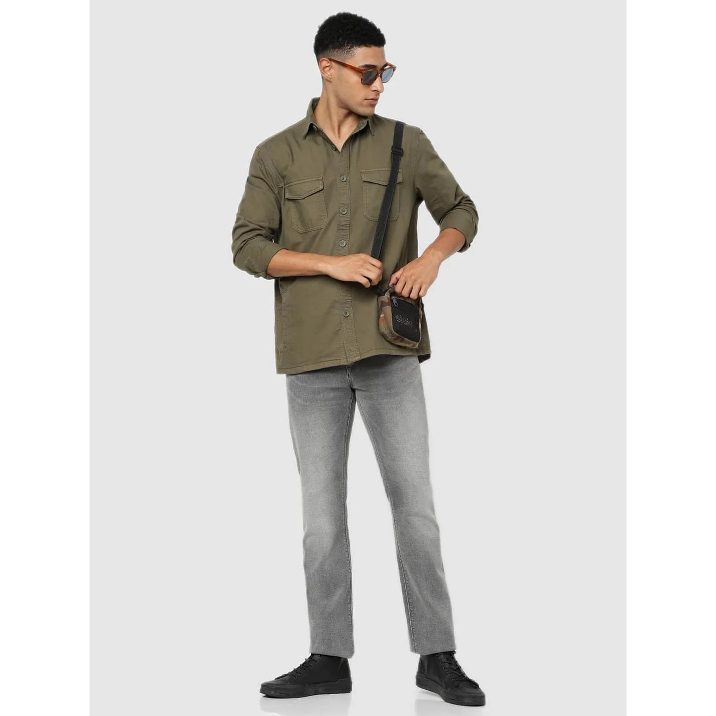 Celio* Solid Regular Fit Cotton Olive Shirt