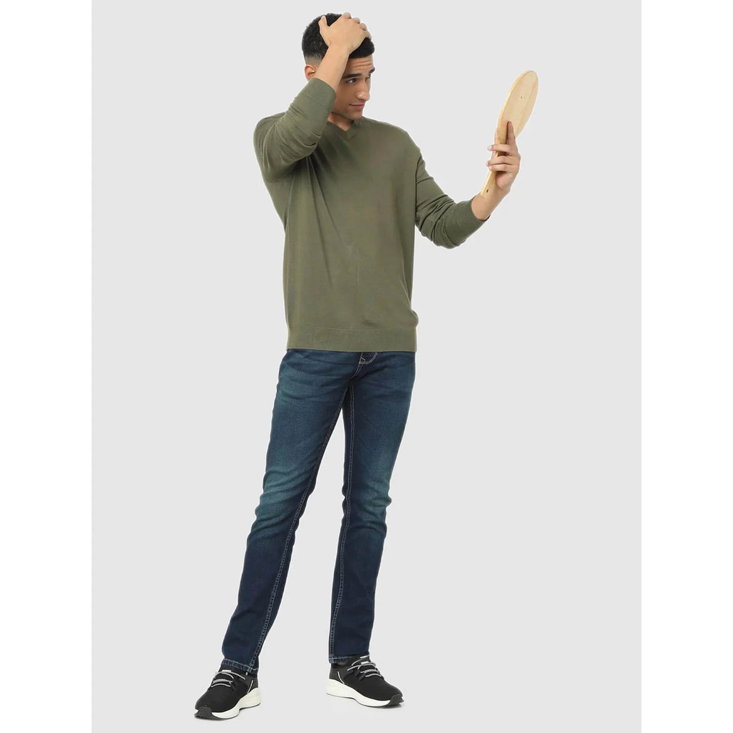 Celio* Solid Regular Fit Viscose Rayon Olive Sweater