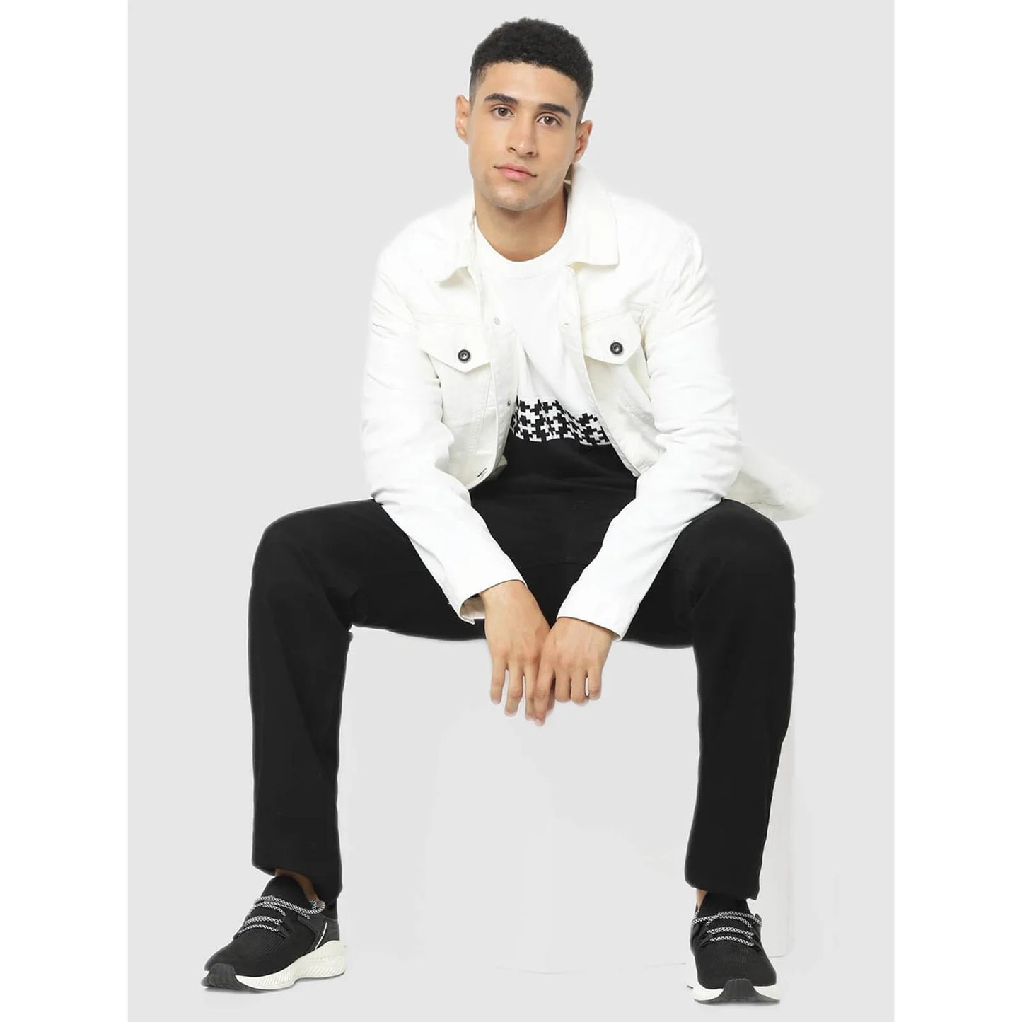 Celio* Solid Regular Fit Cotton White Jacket