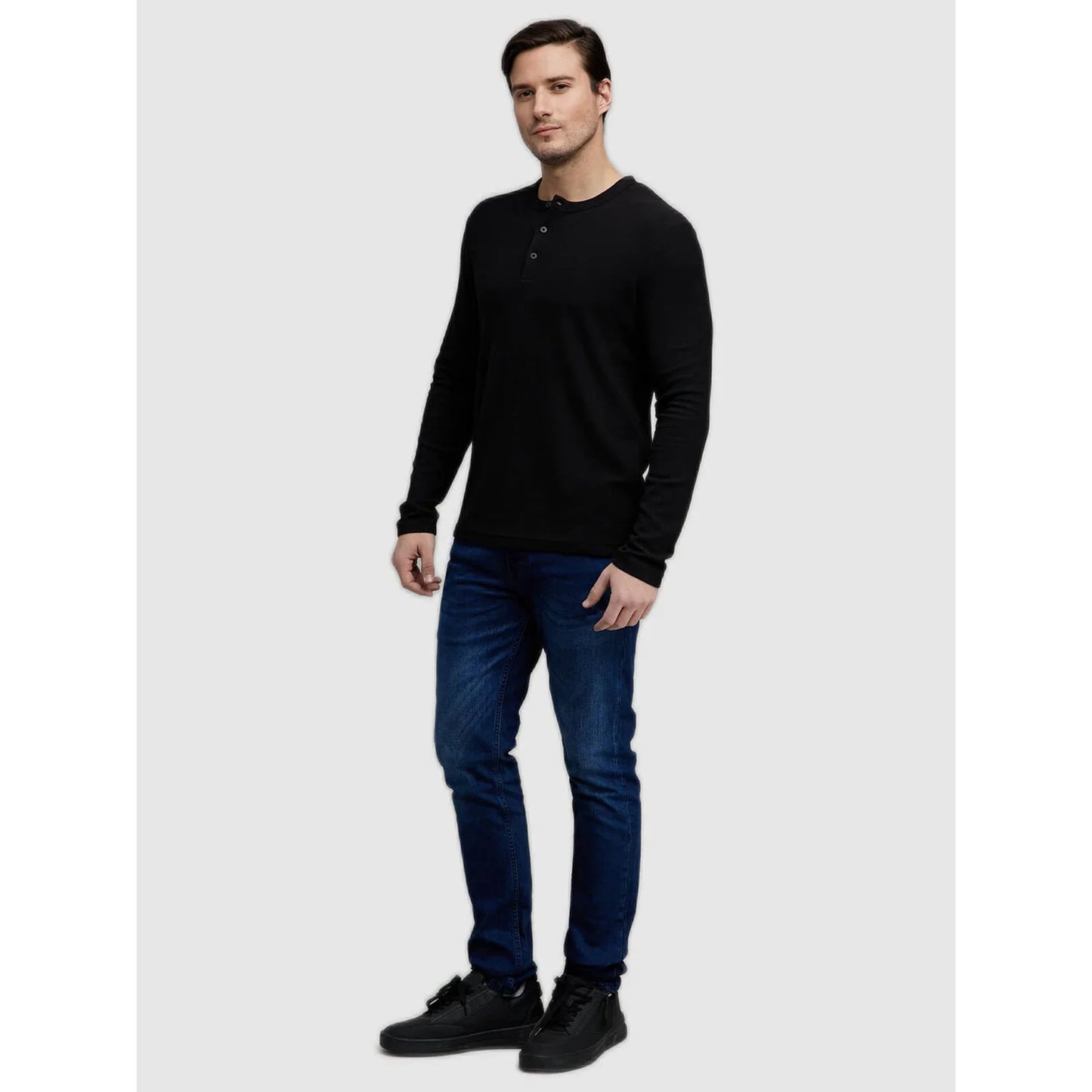 Celio* Solid Regular Fit Cotton-Blend Black T-Shirt