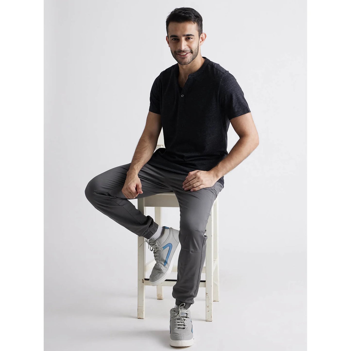 Celio* Solid Regular Fit Poly-Cotton Black T-Shirt