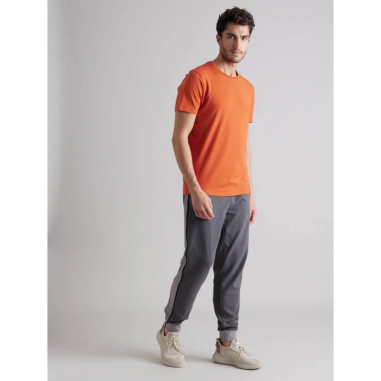 Celio* Solid Regular Fit Cotton Rust T-Shirt
