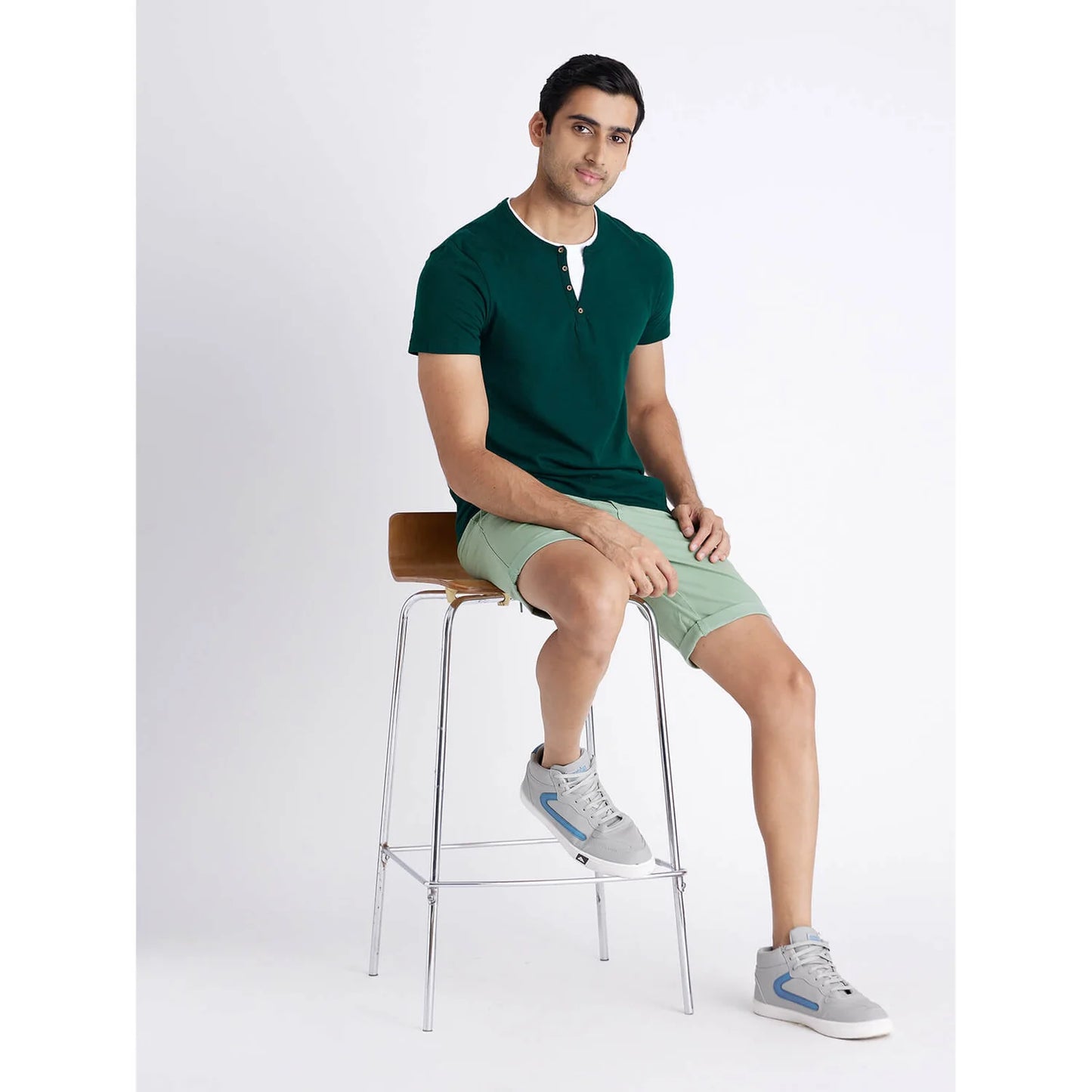 Celio* Solid Regular Fit Cotton Green T-Shirt