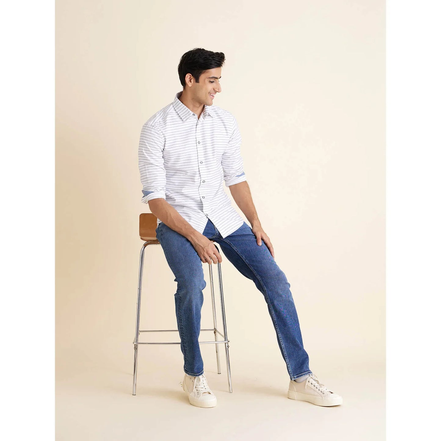 Celio* Solid Regular Fit Cotton-Blend White Shirt