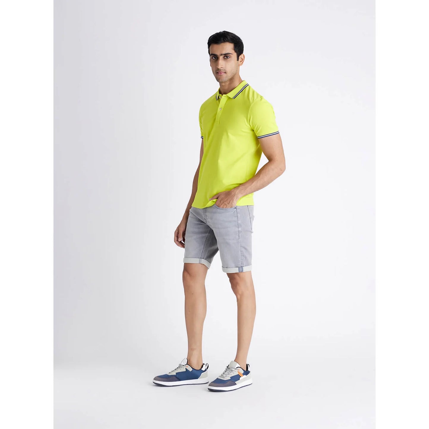Celio* Solid Regular Fit Cotton-Blend Green T-Shirt
