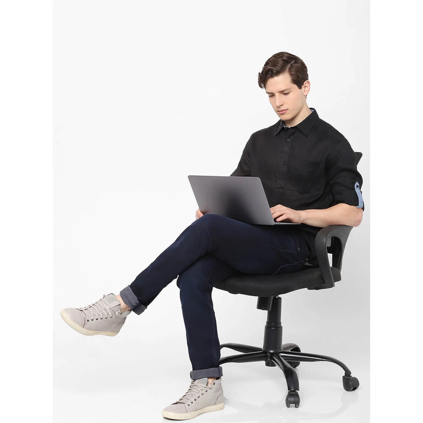 Celio* Solid Regular Fit Linen Black Shirt