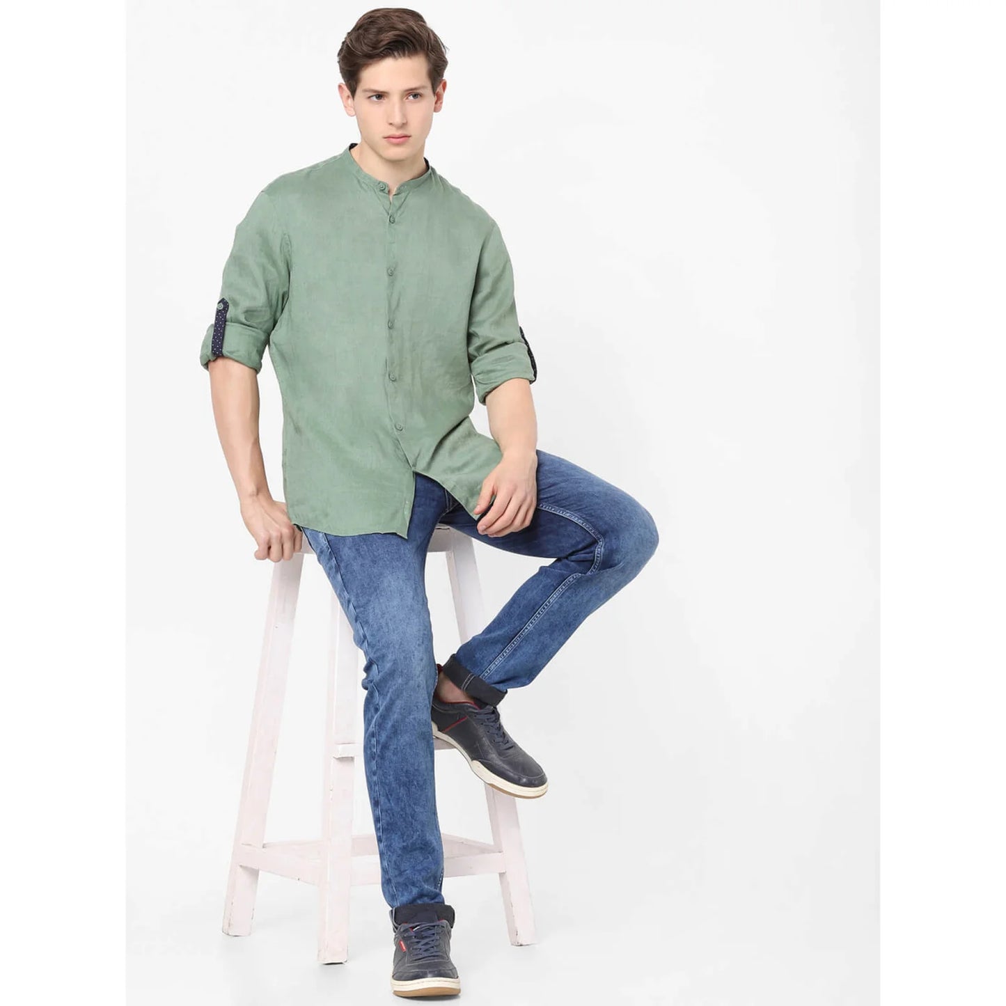 Celio* Solid Regular Fit Linen Green Shirt