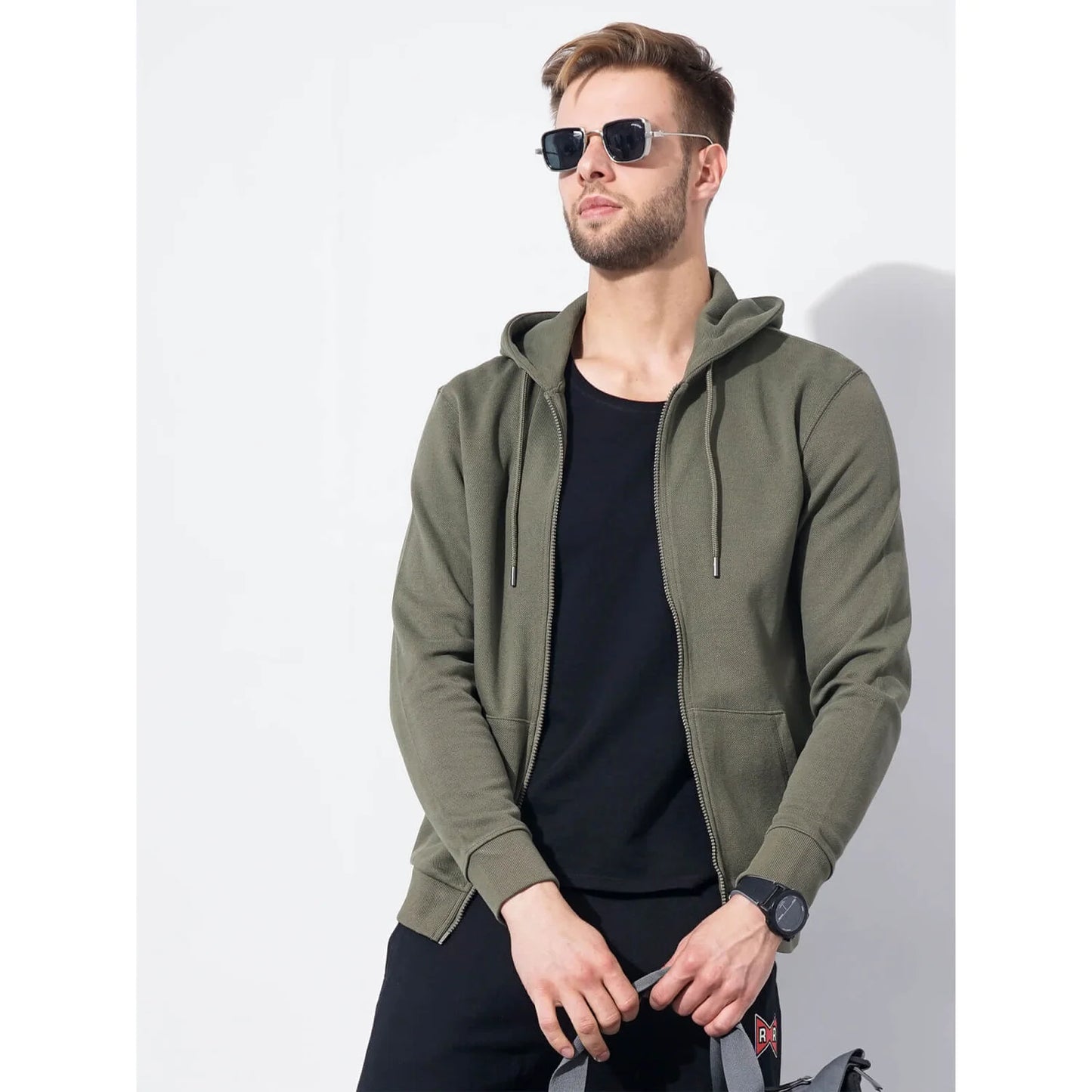 Celio* Solid Regular Fit Cotton-Poly-Blend Olive Sweatshirt