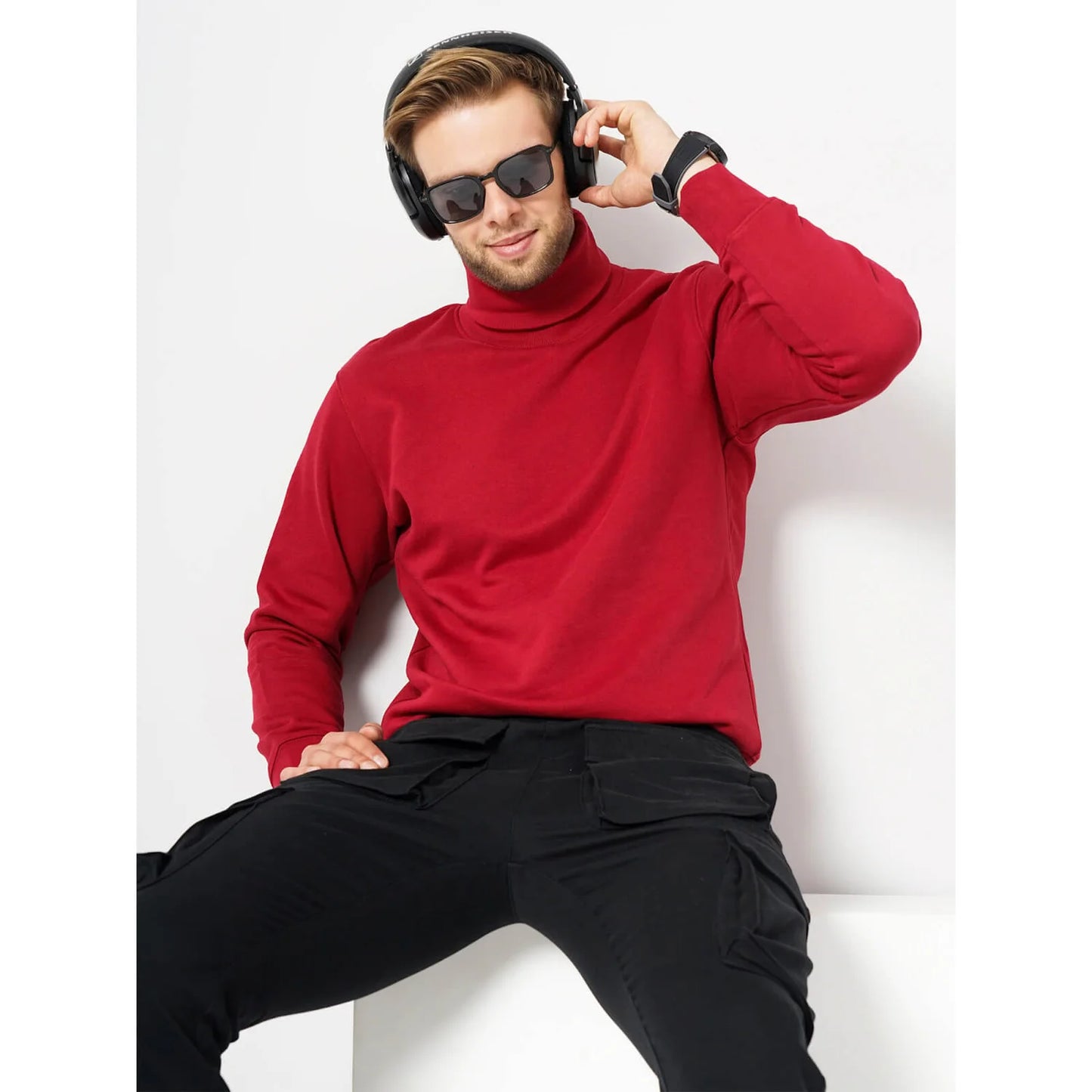 Celio* Solid Regular Fit Cotton-Blend Red Sweatshirt