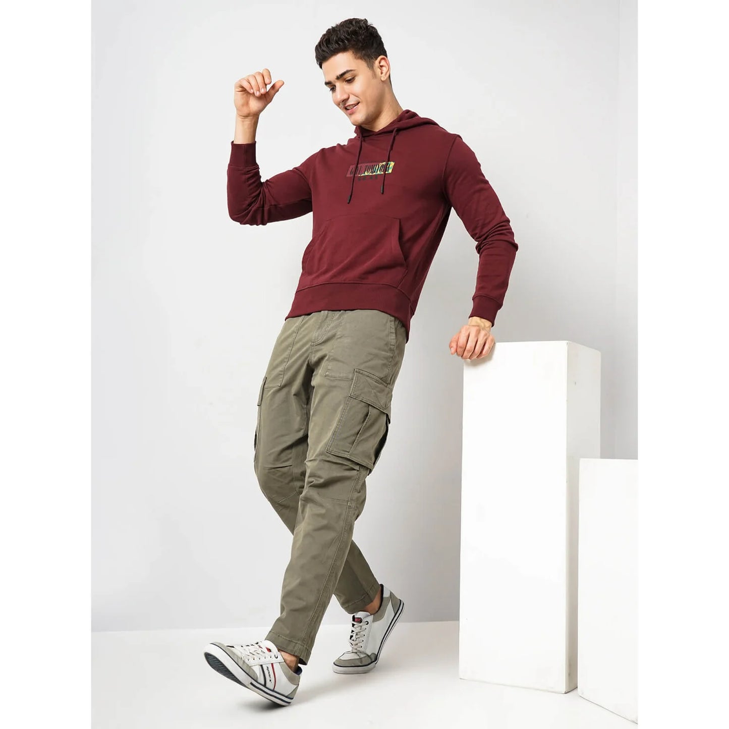 Celio* Demon Slayer Regular Fit Cotton Burgundy Sweatshirt