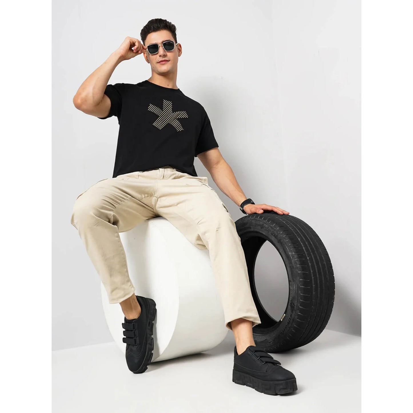 Celio* Geometric Regular Fit Cotton Black T-Shirt
