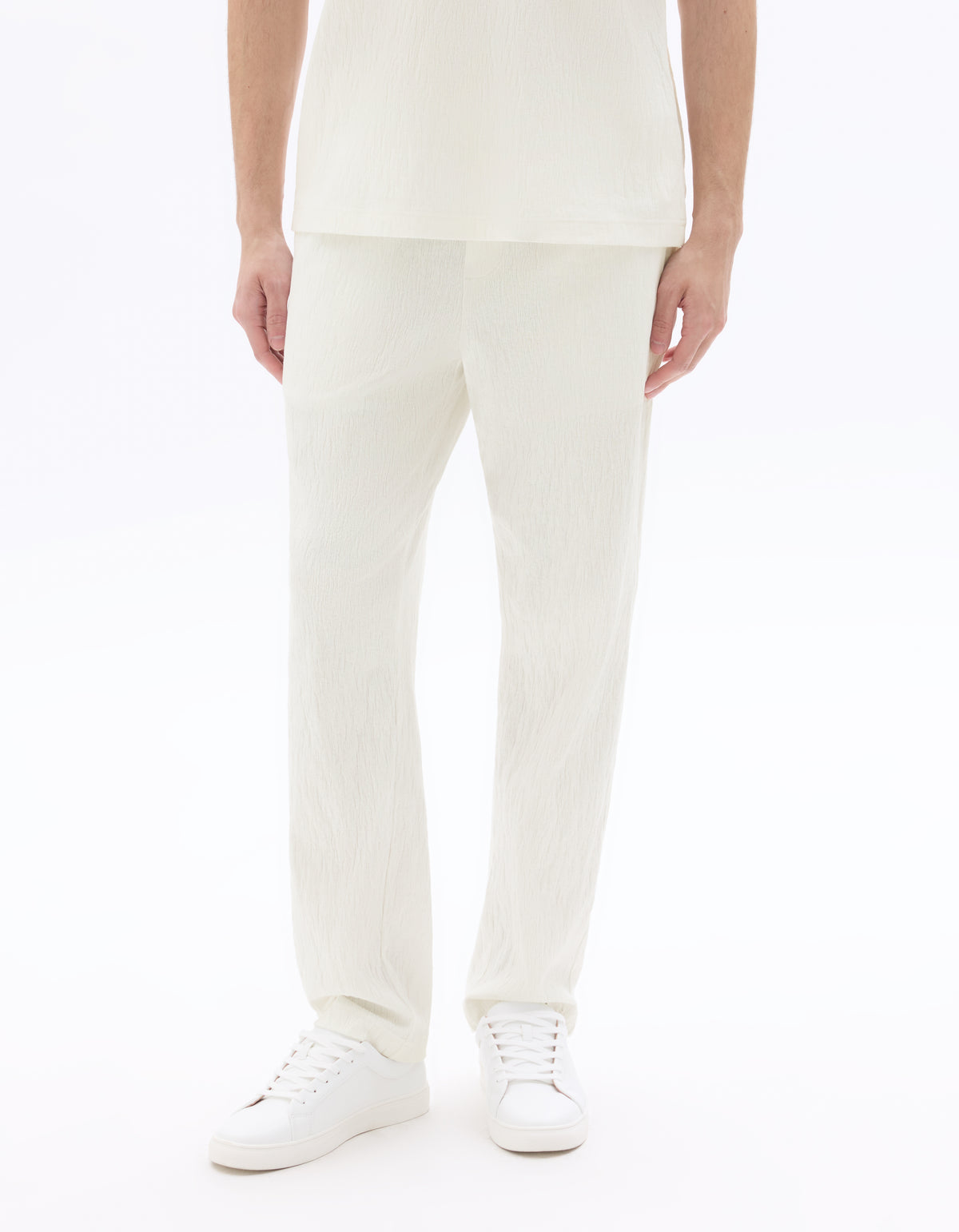 Straight Fit Poly-Cotton Solid Casual Trousers