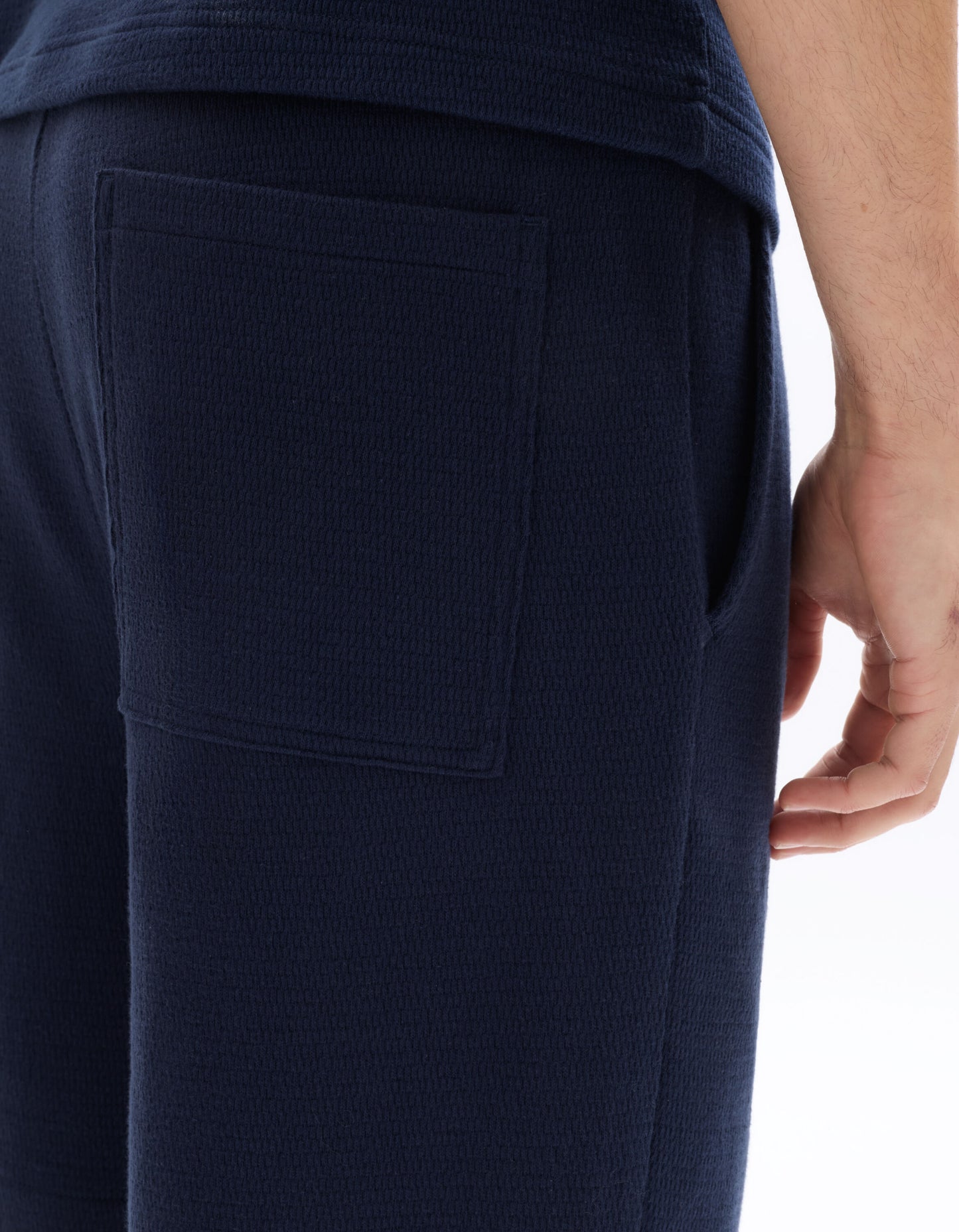 Bermuda Fit 100% Cotton Solid Bermuda