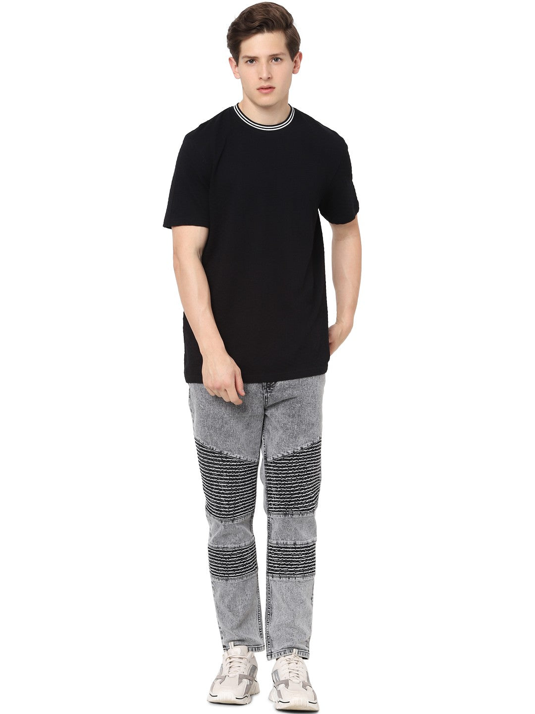 Celio Men Black Solid Regular Fit Cotton T-Shirts