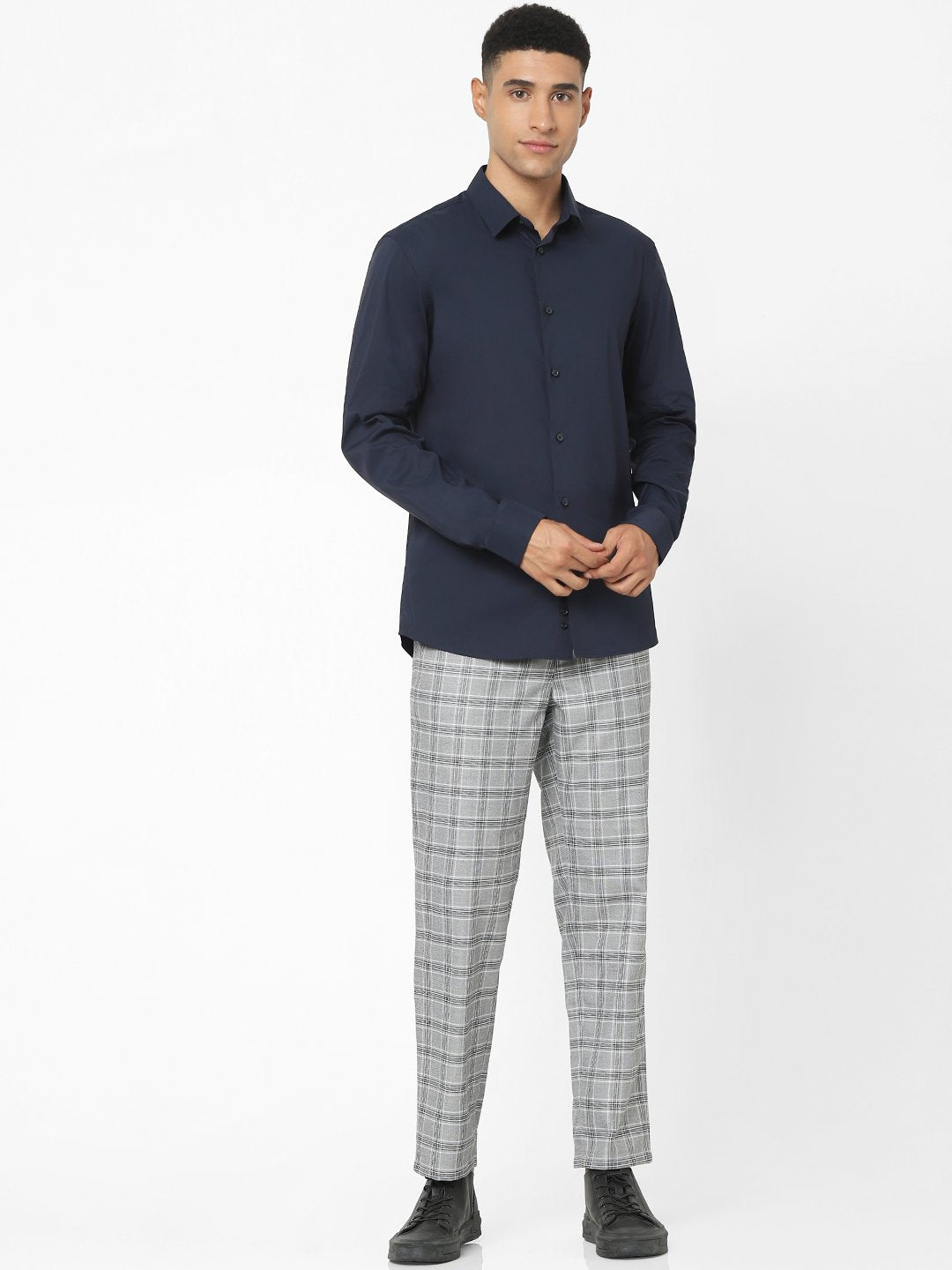 Celio* Men Grey Checked Slim Fit Viscose-Blend Trousers
