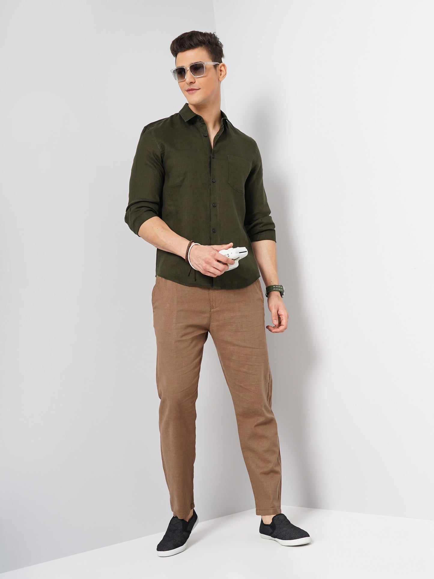 Celio* Solid Regular Fit Linen Green Shirt