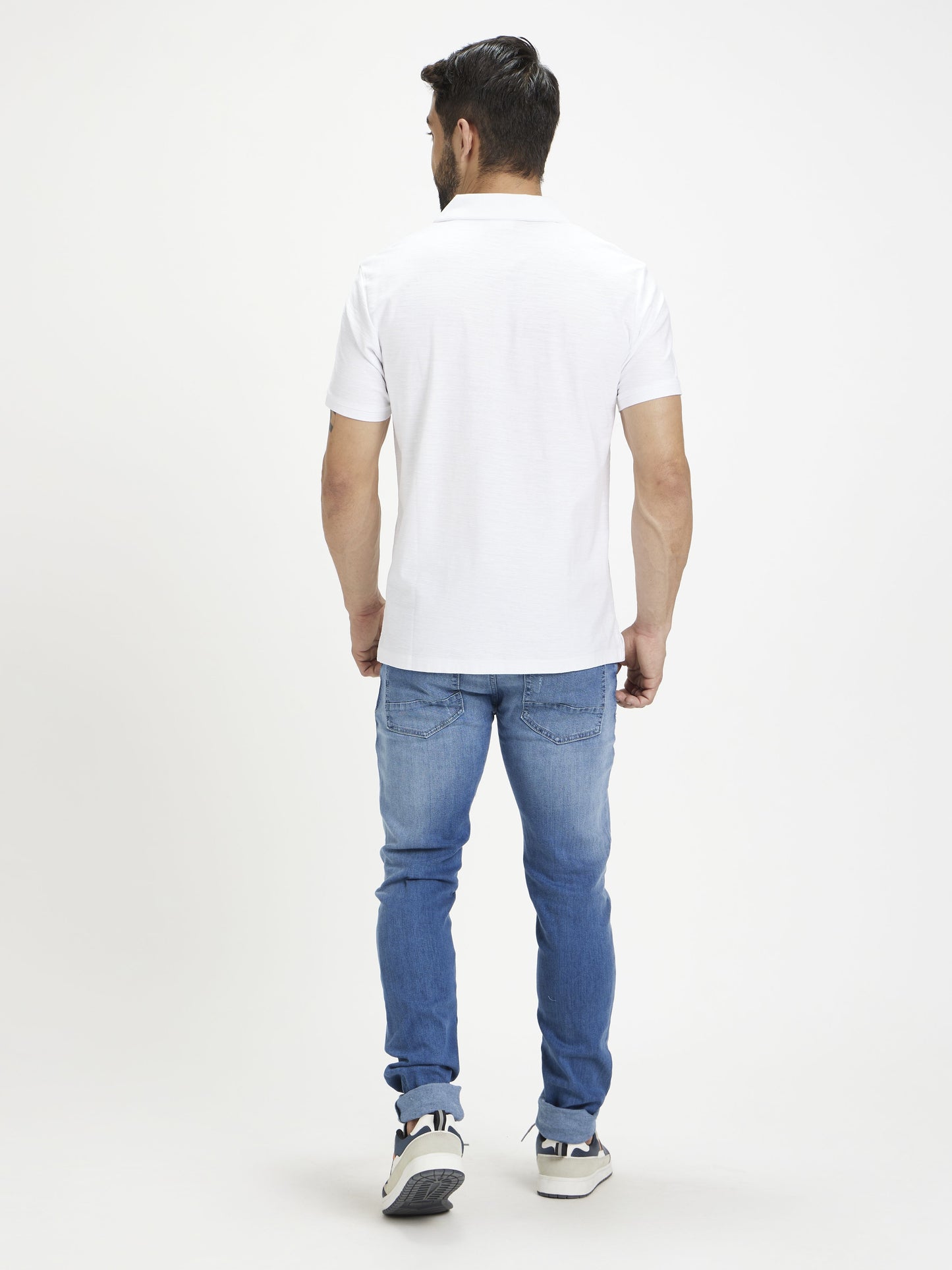 Celio Men White Solid Slim Fit Cotton T-Shirts