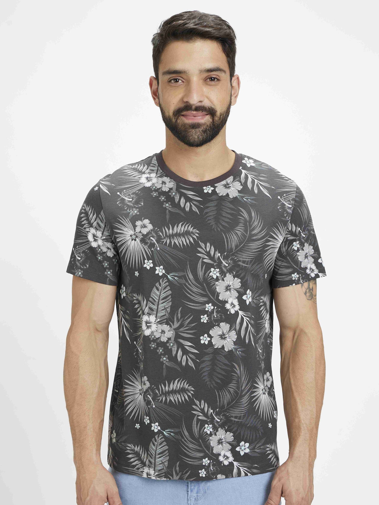 Celio Men White Solid Regular Fit Cotton T-Shirts