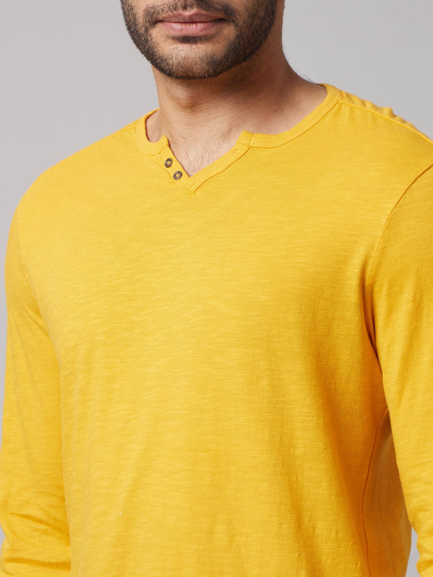 Celio Men Yellow Solid Regular Fit Cotton T-Shirts