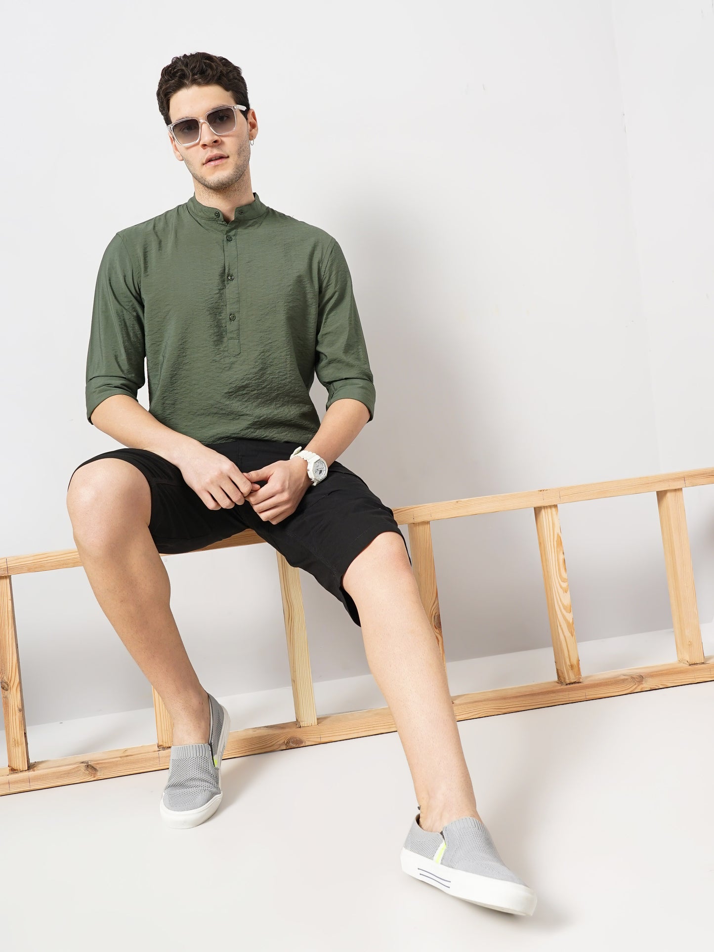 Celio* Solid Regular Fit Viscose Olive Shirt