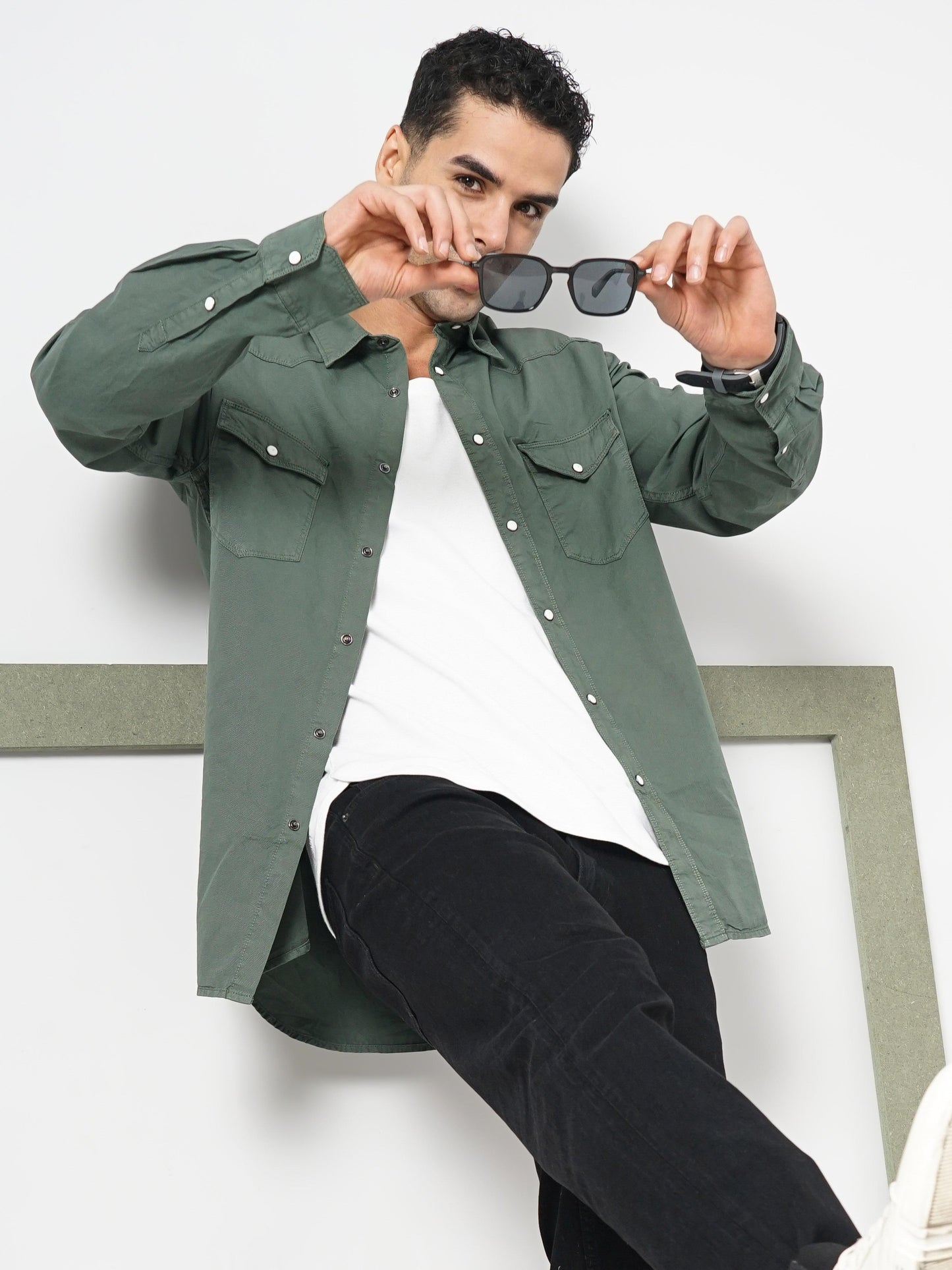 Celio* Solid Regular Fit Cotton Olive Shirt