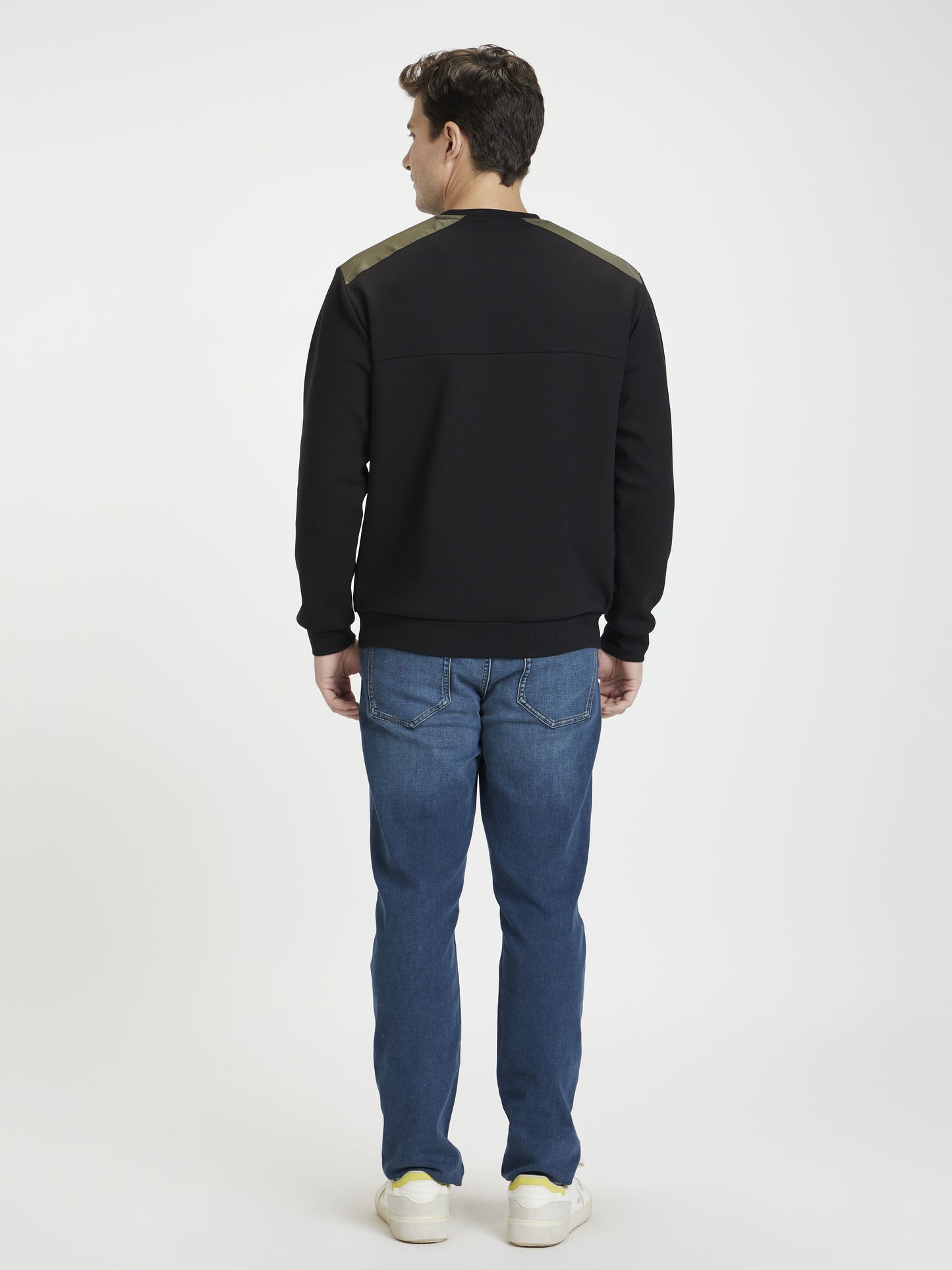 Celio Men Black Solid Regular Fit Cotton Sweatshirts