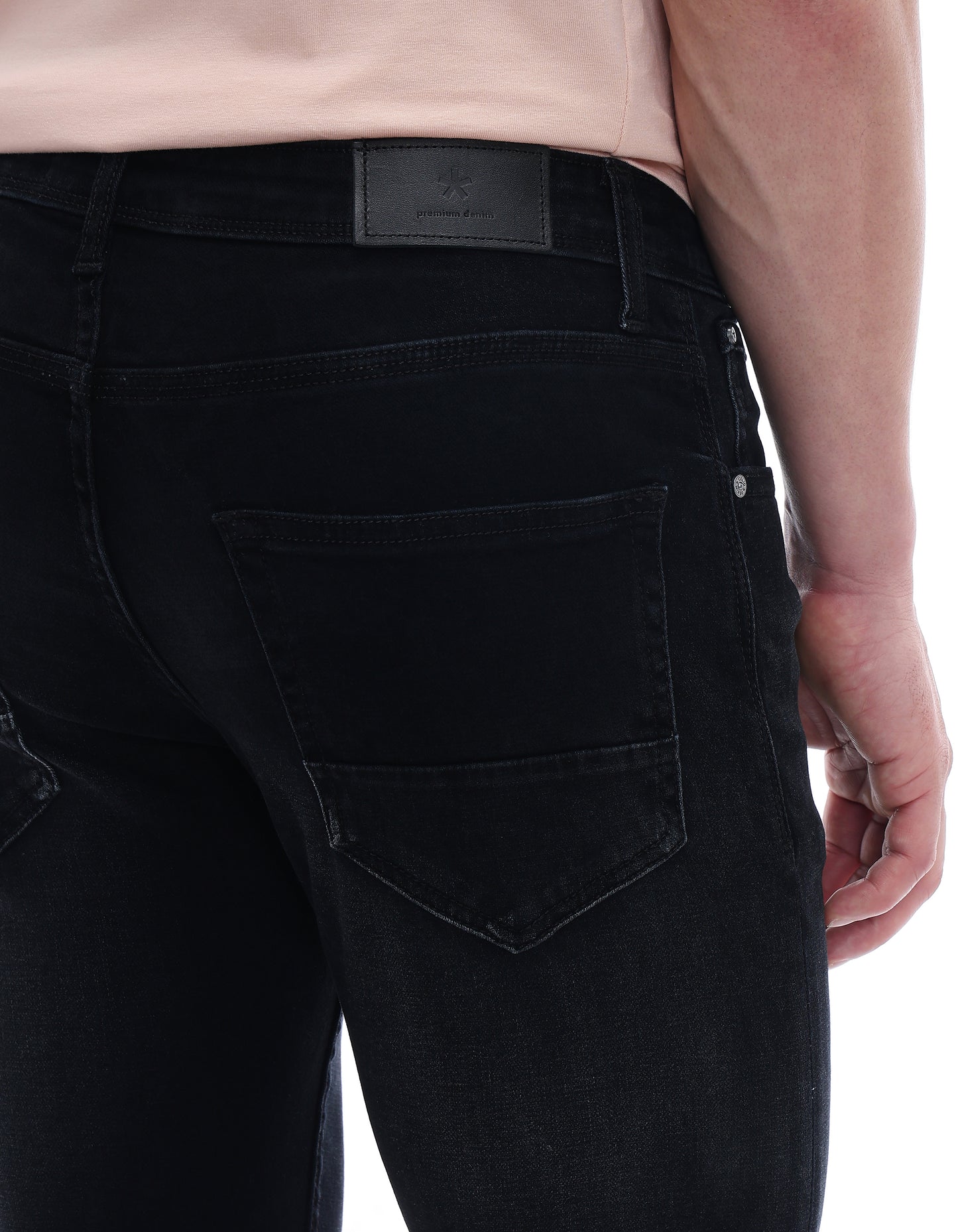 Celio* Men Black Solid Cotton Slim Fit Jeans