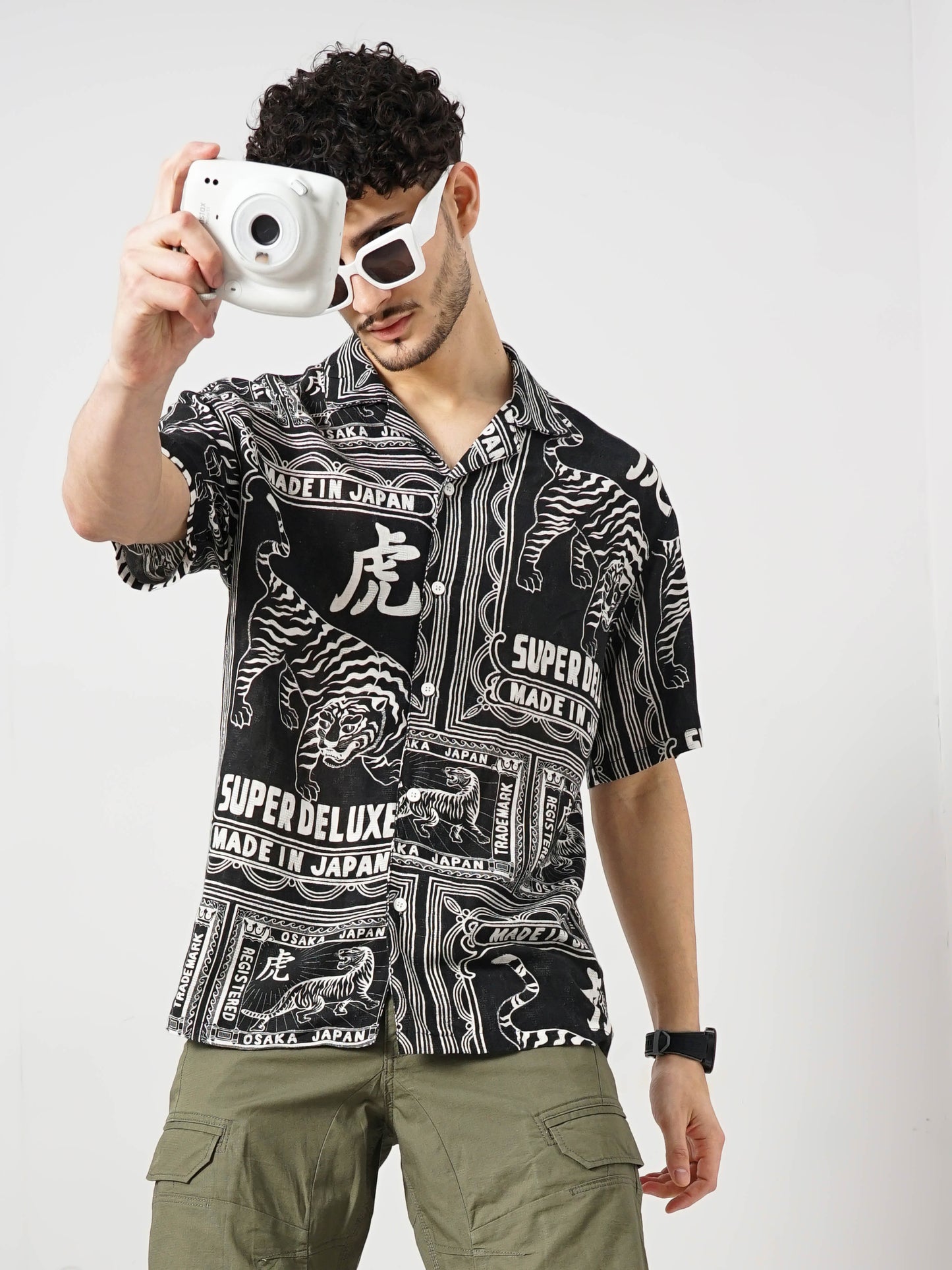 Celio* Printed Boxy Fit Viscose Black Shirt
