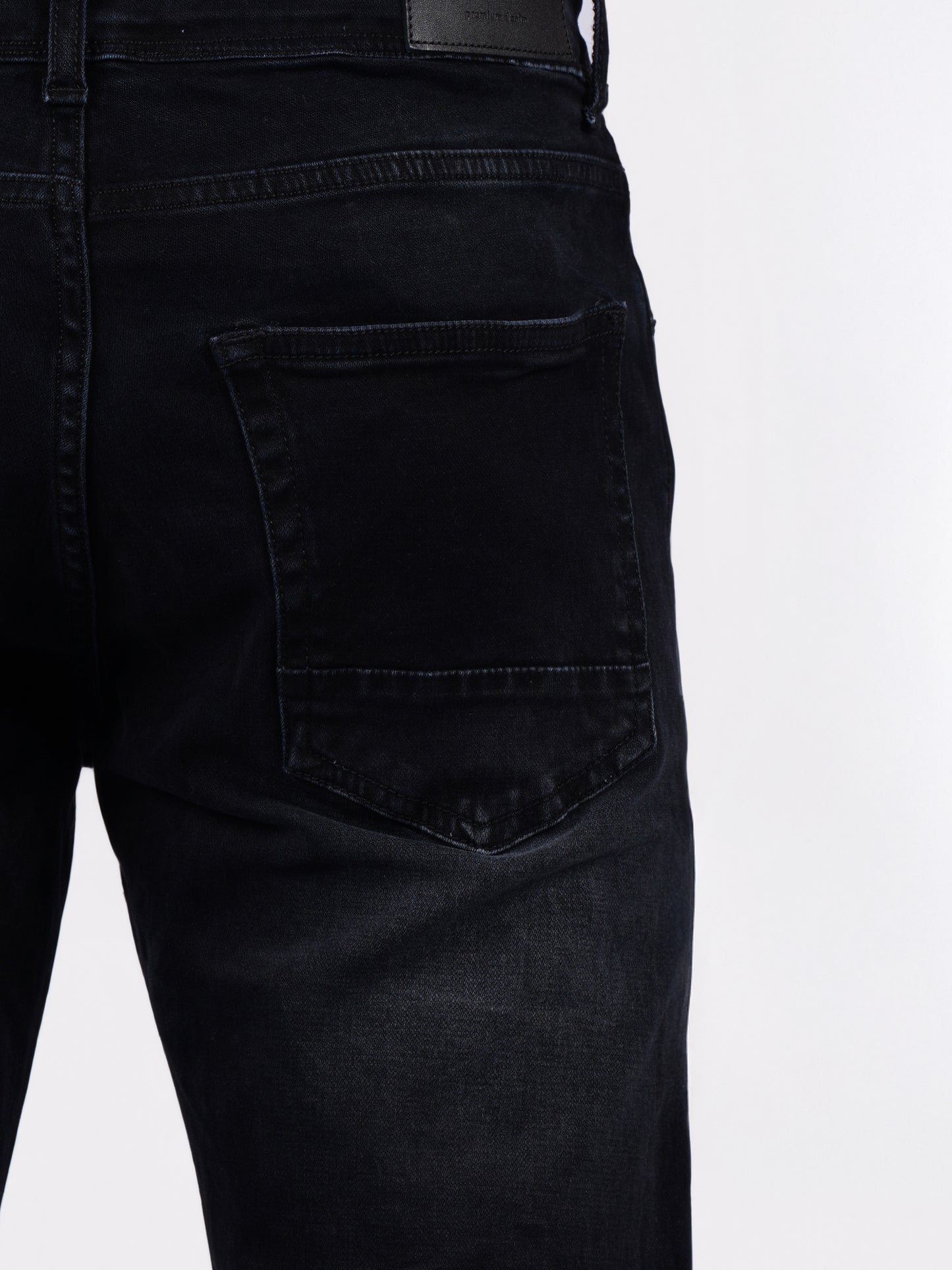 Celio* Men Black Solid Straight Fit Cotton Jeans