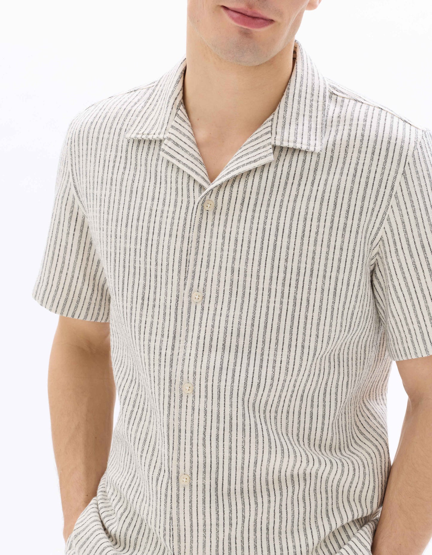Celio Men Off White Striped Regular Fit Cotton Shirts