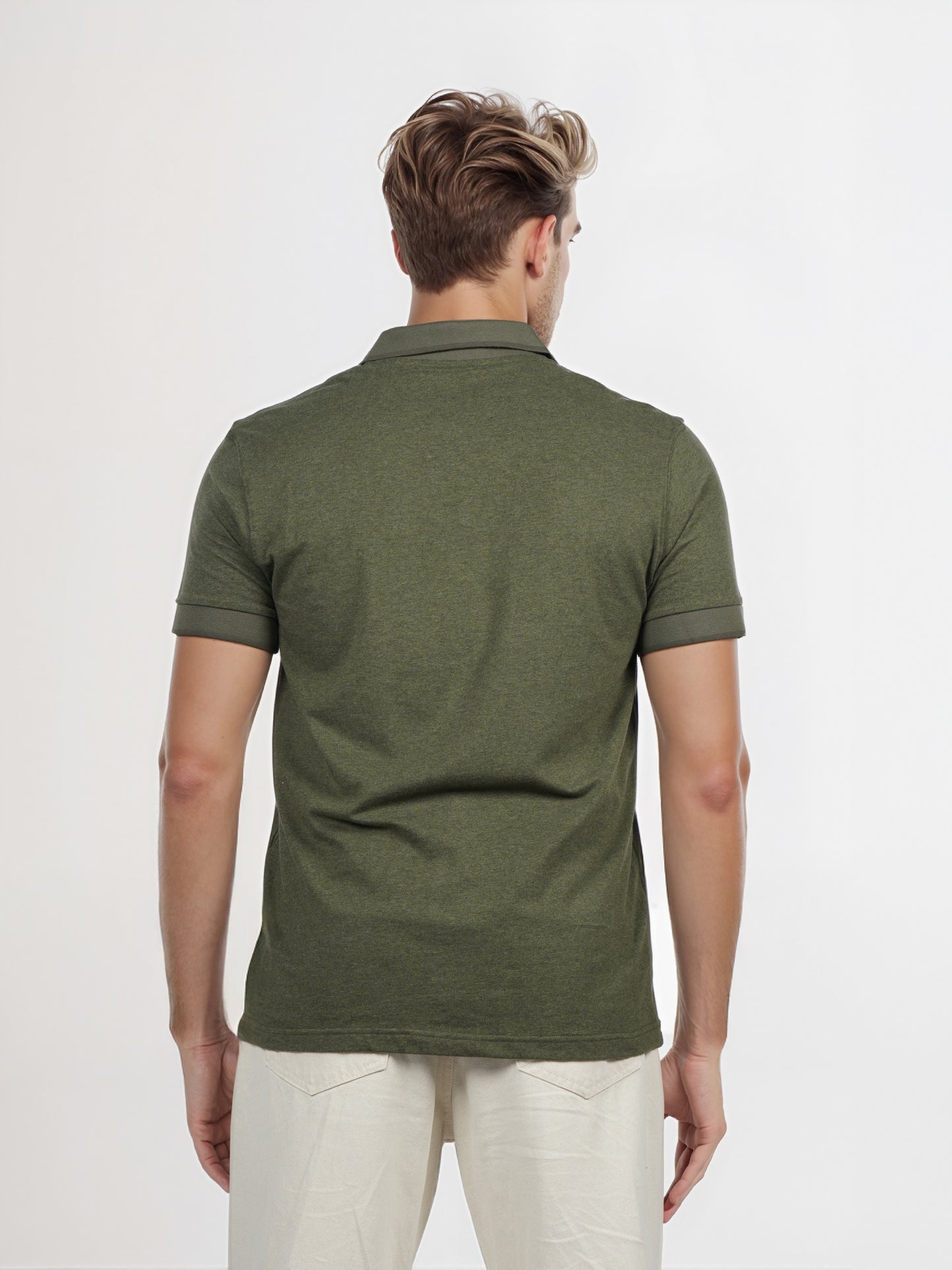 Celio* Men Olive Solid Regular Fit Cotton T-shirt