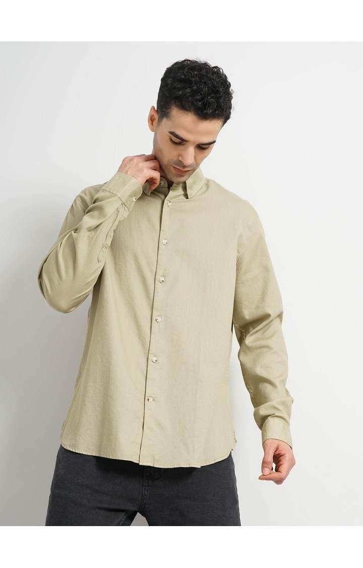Celio* Solid Regular Fit Cotton Olive Shirt