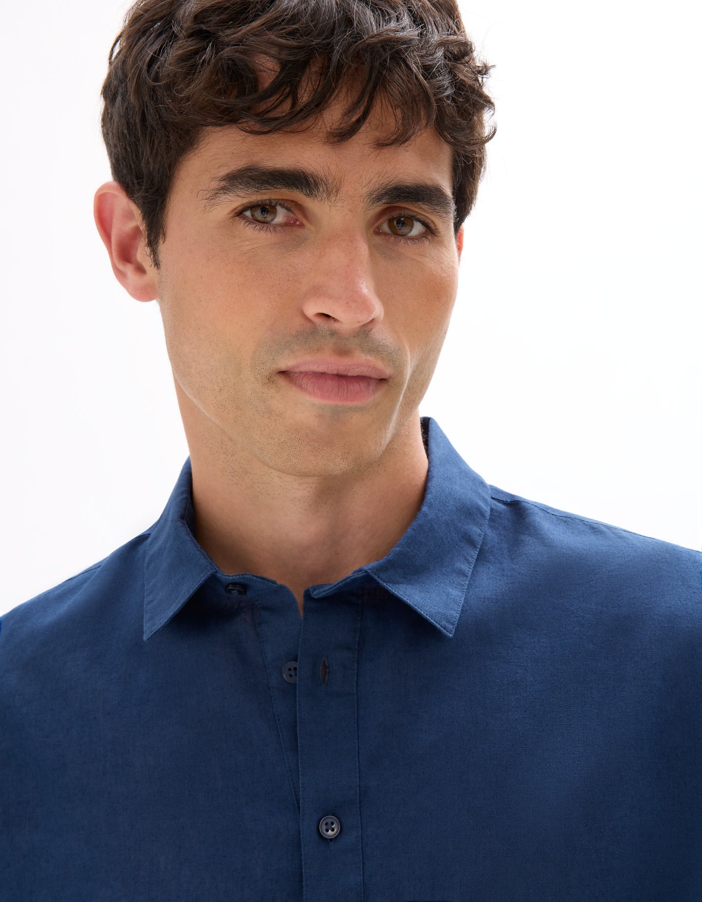 Celio* Men Navy Blue Solid Regular Fit Cotton Shirt