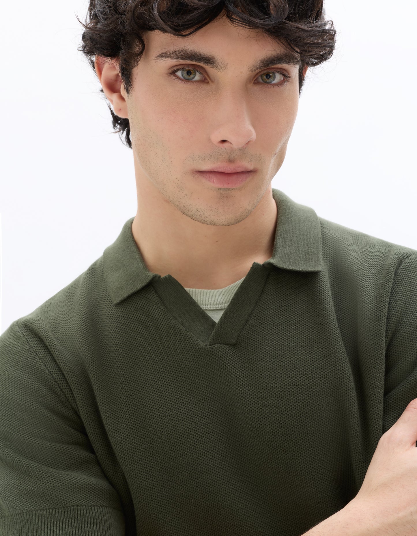 Celio Men Olive Solid Regular Fit Cotton T-Shirts