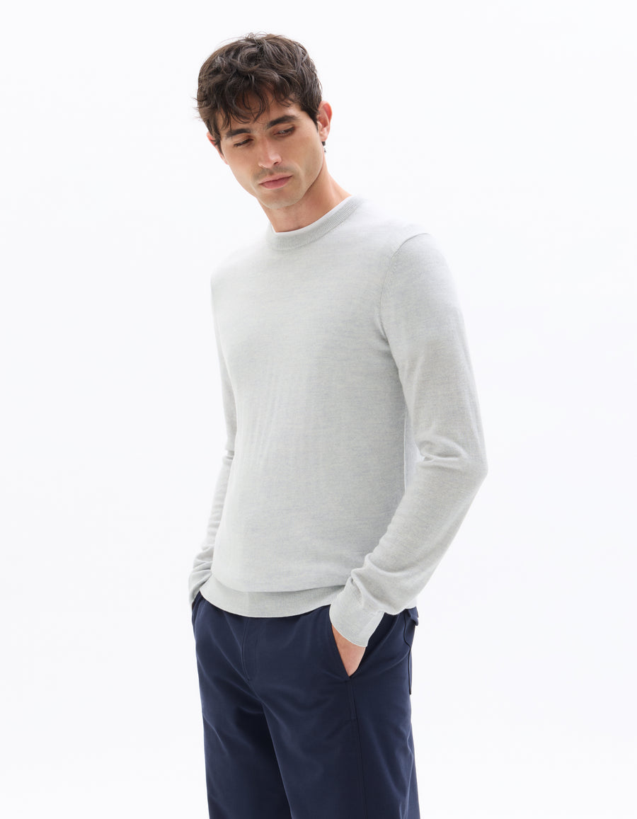 Regular Fit 100% Wool Solid Crew Neck Sweaters
