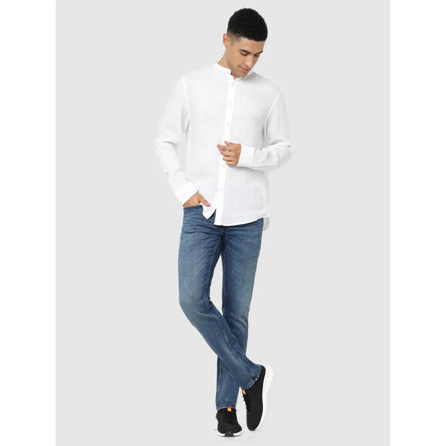 Celio* Solid Regular Fit Linen White Shirt
