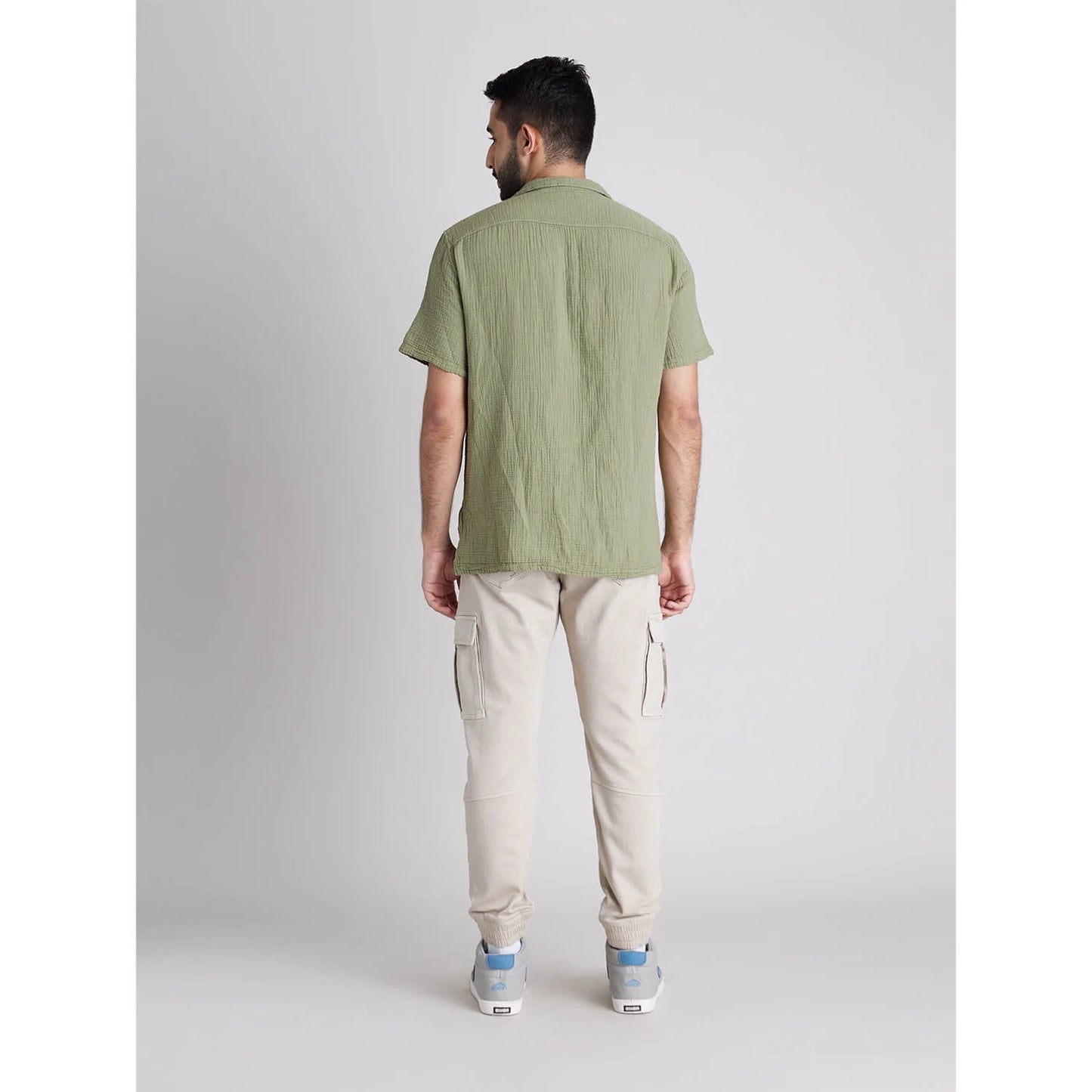 Celio* Solid Regular Fit Cotton Olive Shirt
