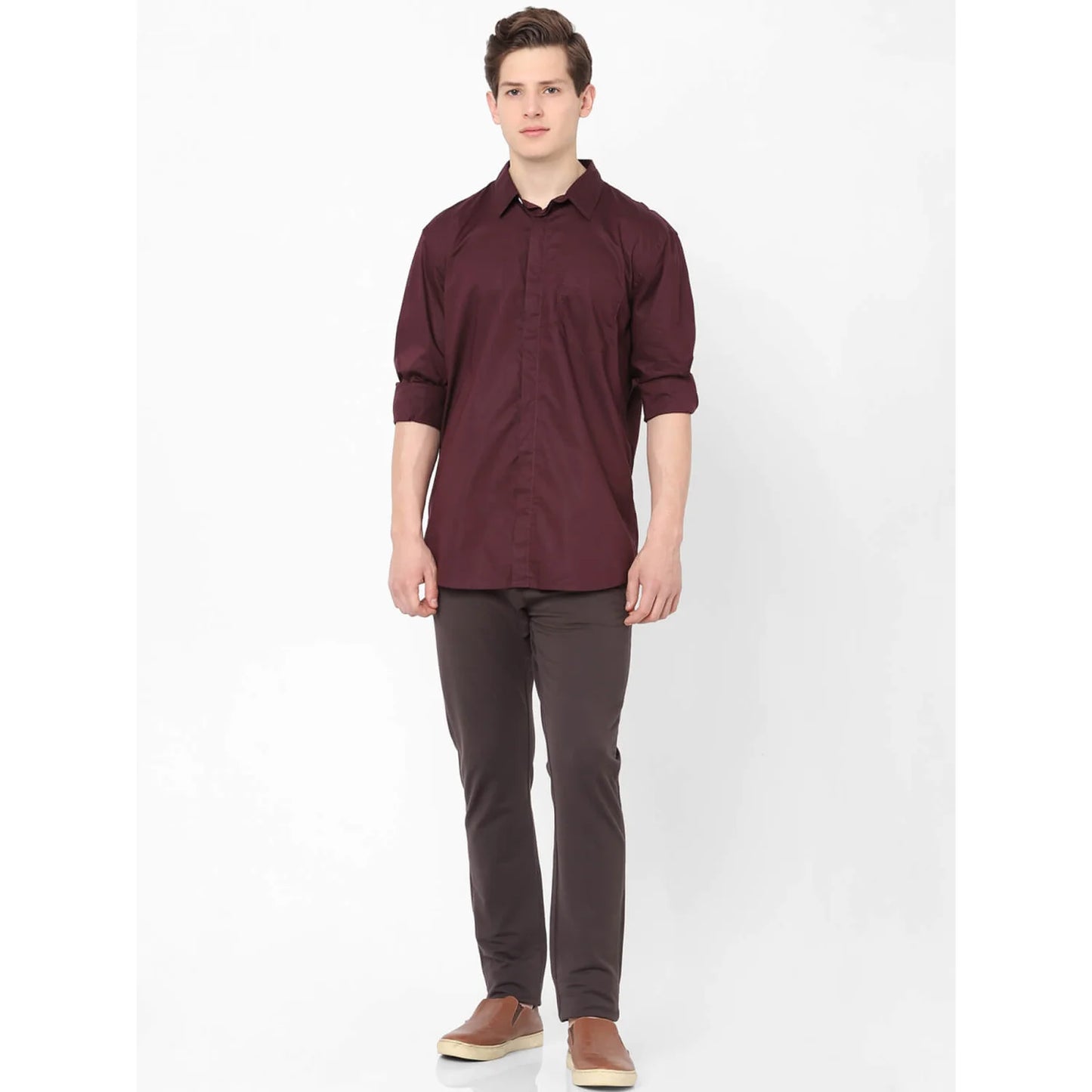 Celio* Solid Regular Fit Cotton Burgundy Shirt