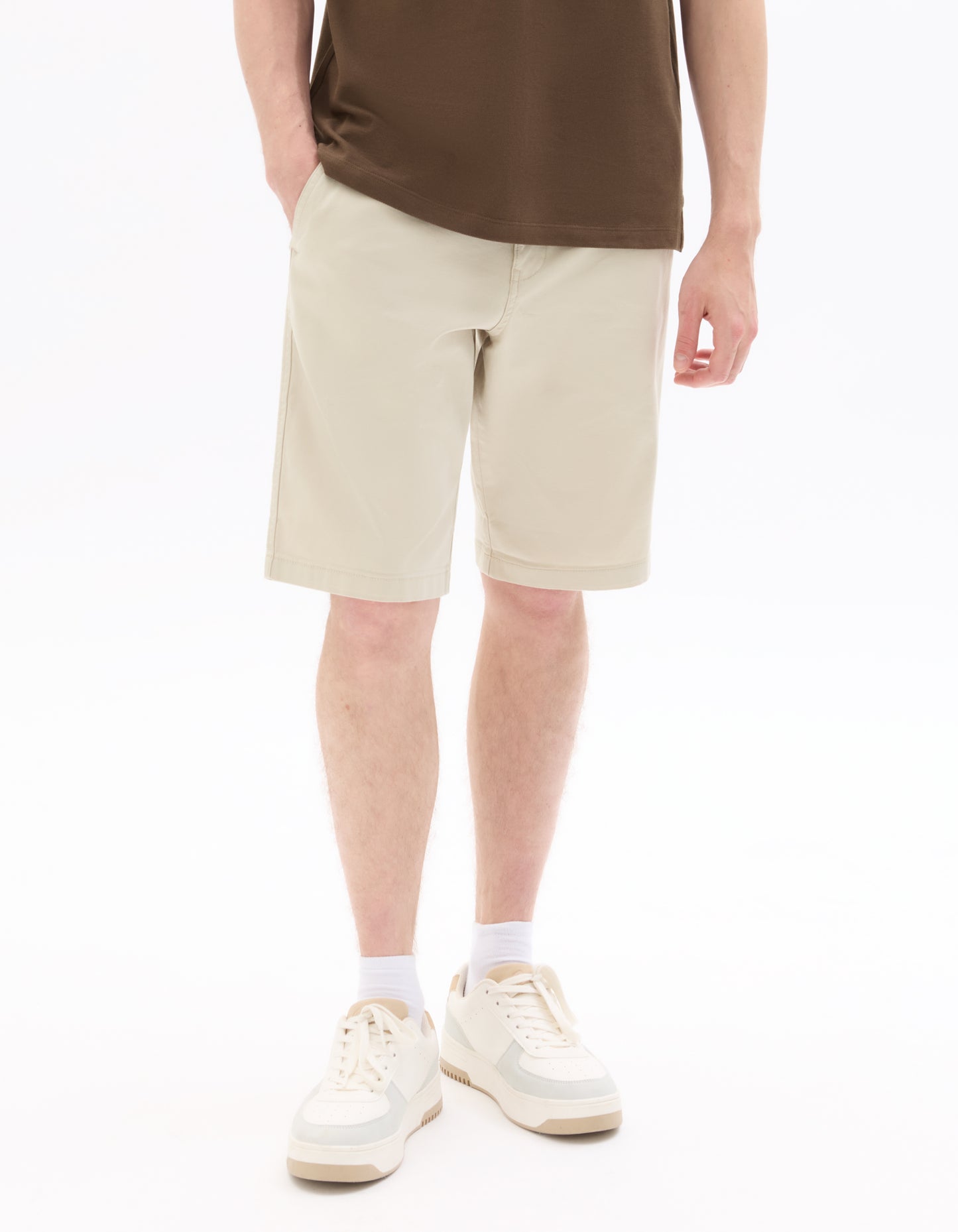 Celio* Cotton-Blend Regular Fit Off White Shorts