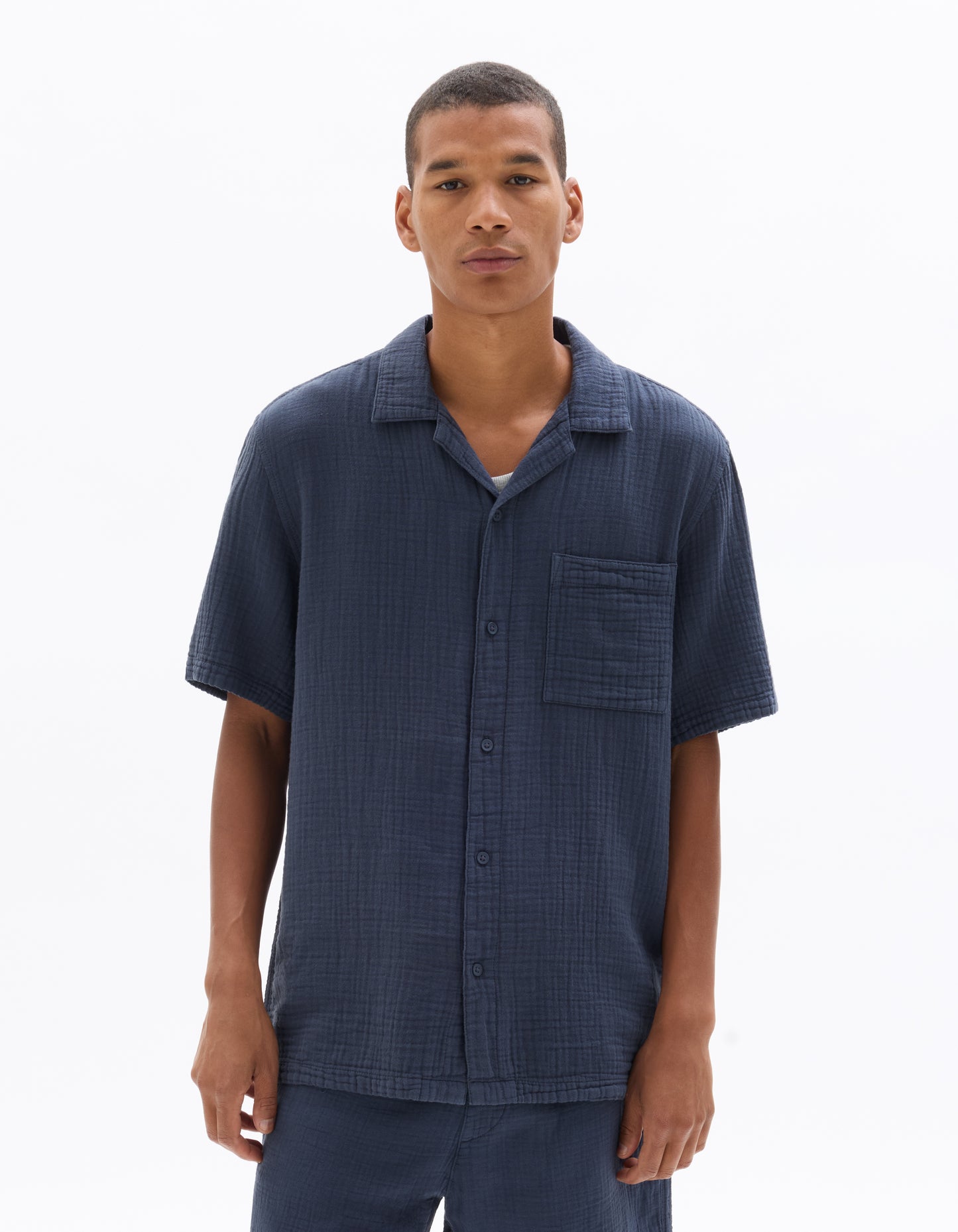 Celio* Men Regular Fit Navy Blue Cotton Solid Shirt