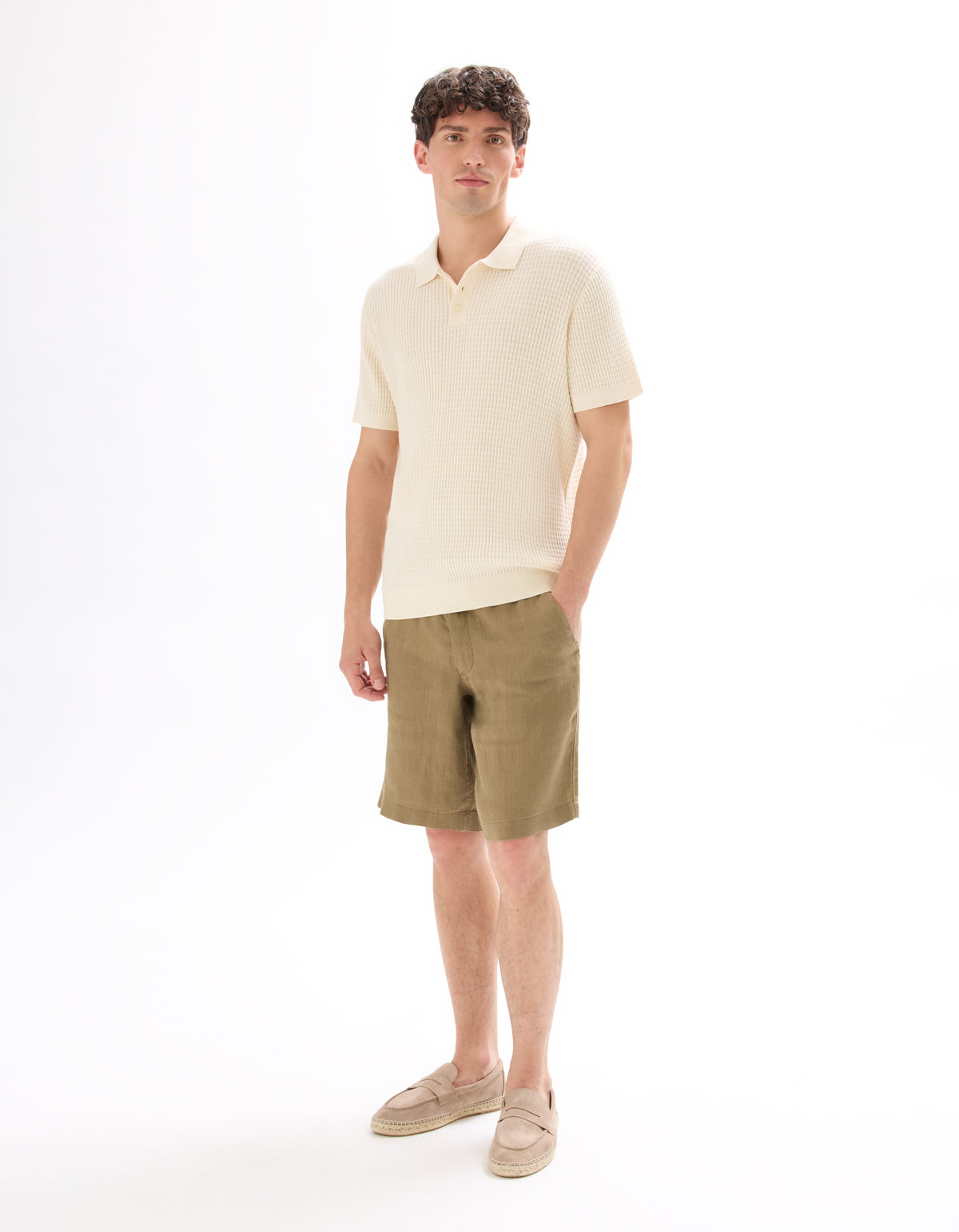 Bermuda Fit 100% Linen Solid Shorts - Brown