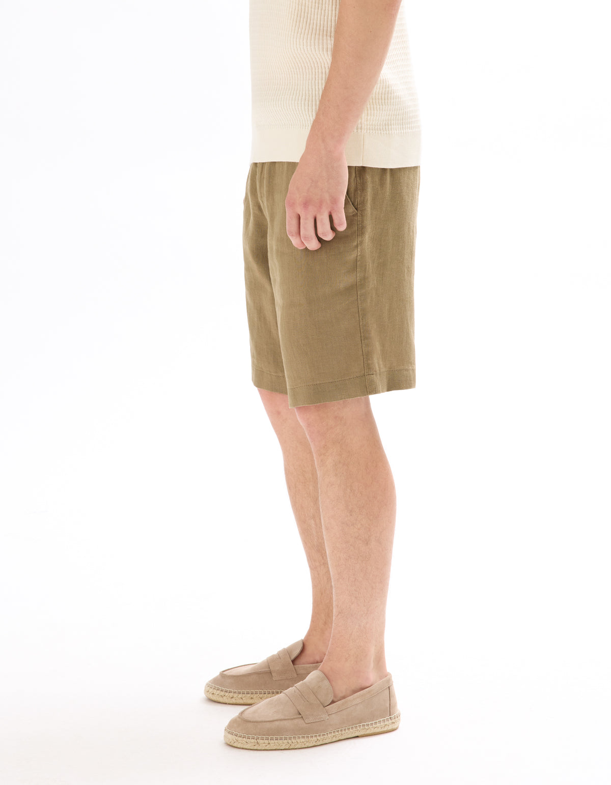 Bermuda Fit 100% Linen Solid Shorts - Brown