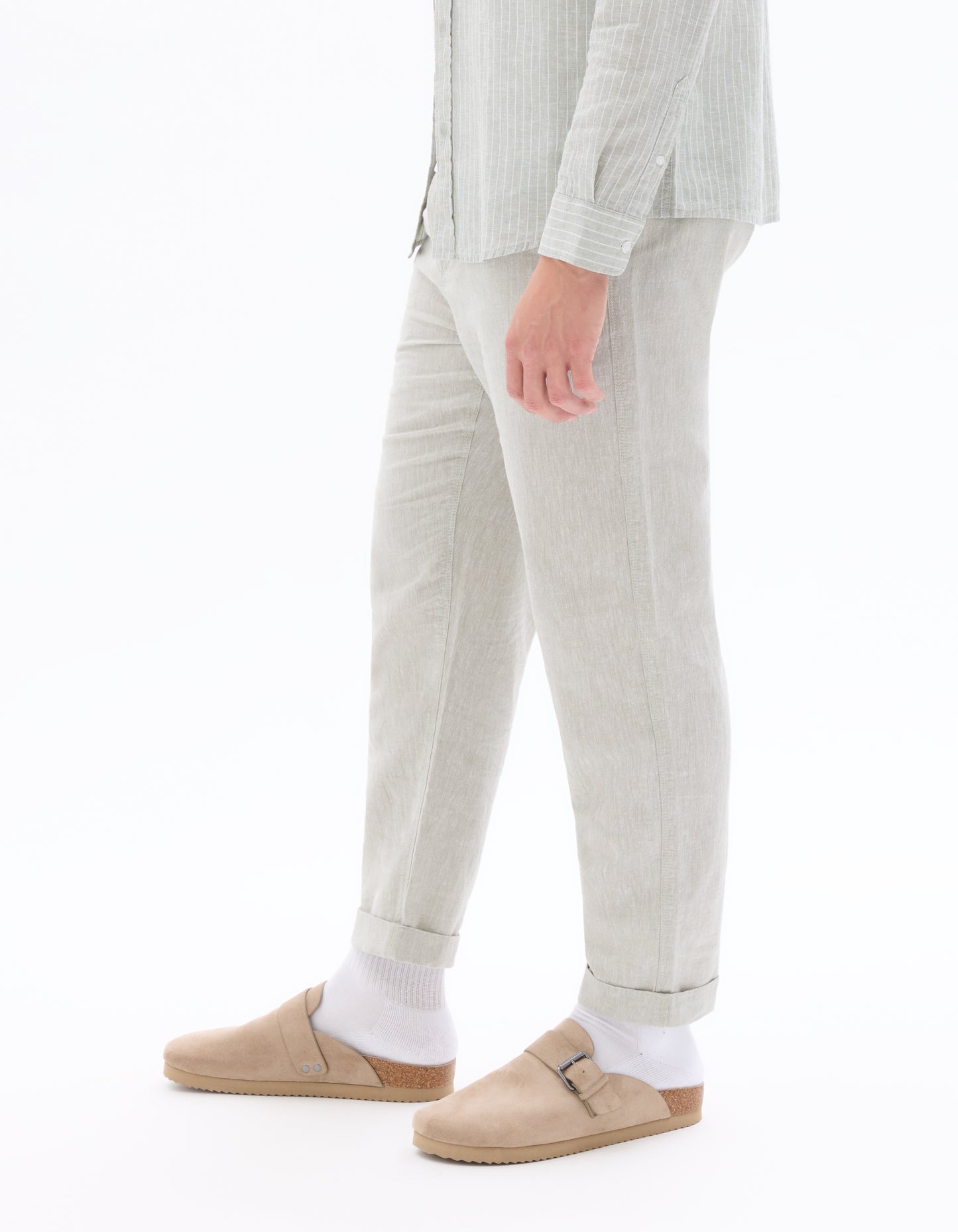 Celio Solid Straight Fit Cotton-Linen-Blend Green Trousers
