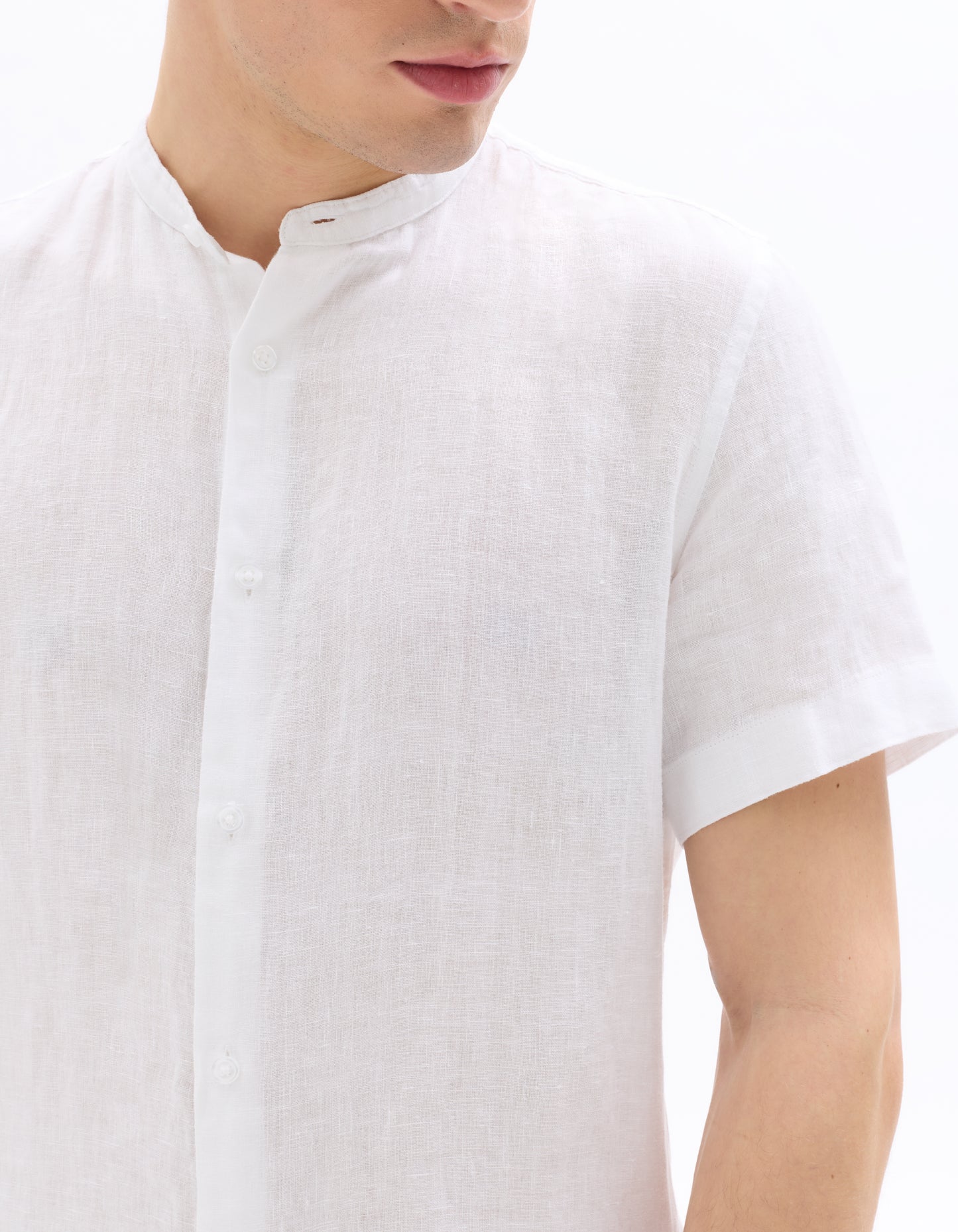 Celio* Solid Regular Fit Linen White Shirt