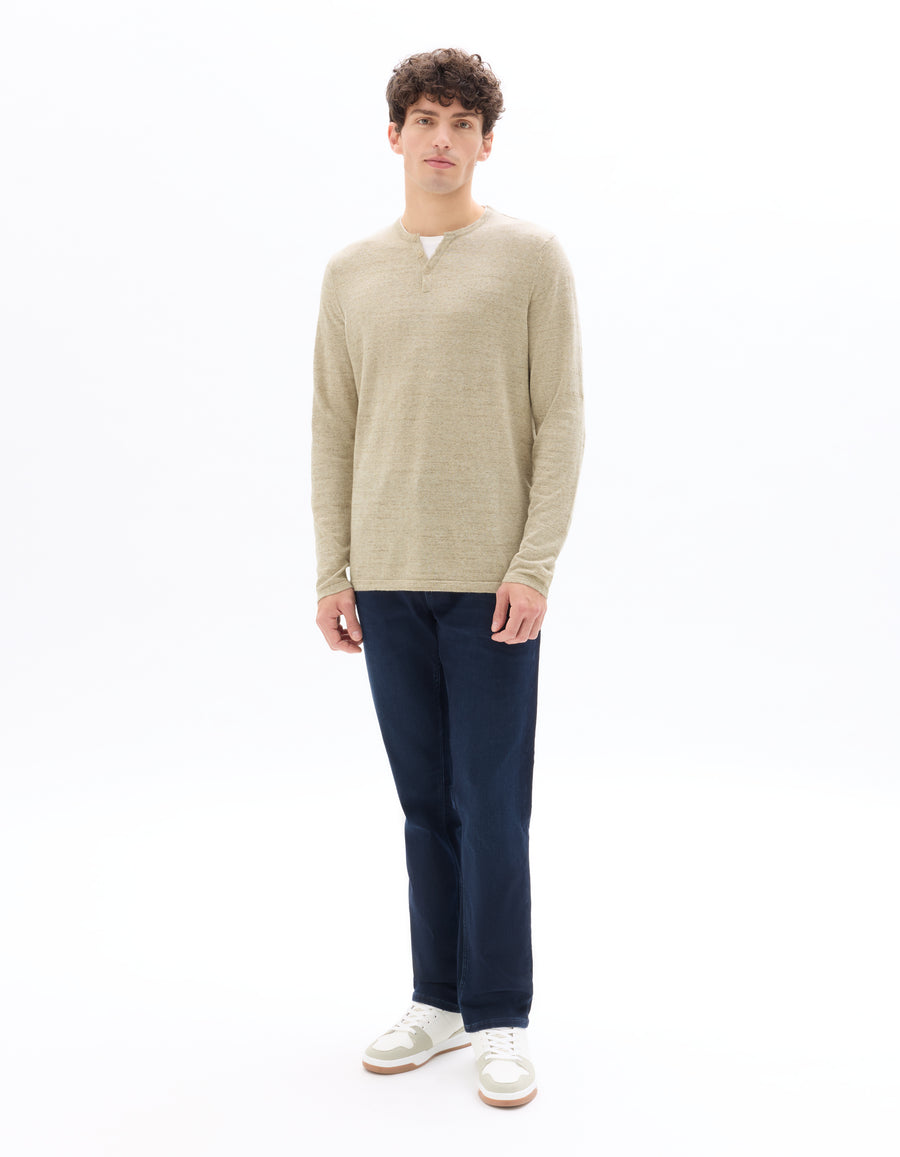 Regular Fit Poly-Cotton Solid Crew Neck Sweaters
