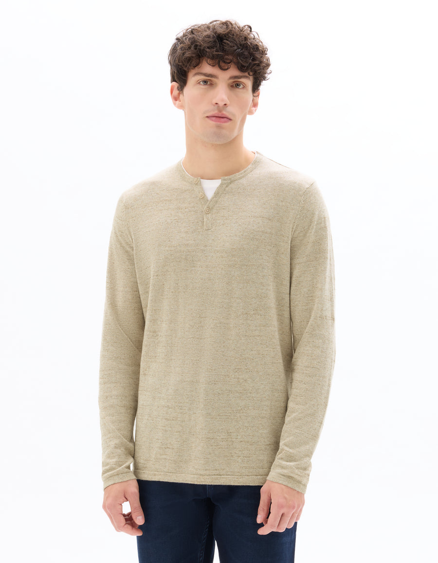 Regular Fit Poly-Cotton Solid Crew Neck Sweaters