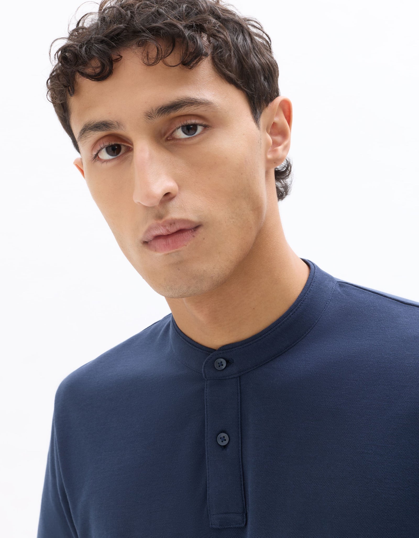 Celio Solid Regular Fit Cotton Navy Tshirts